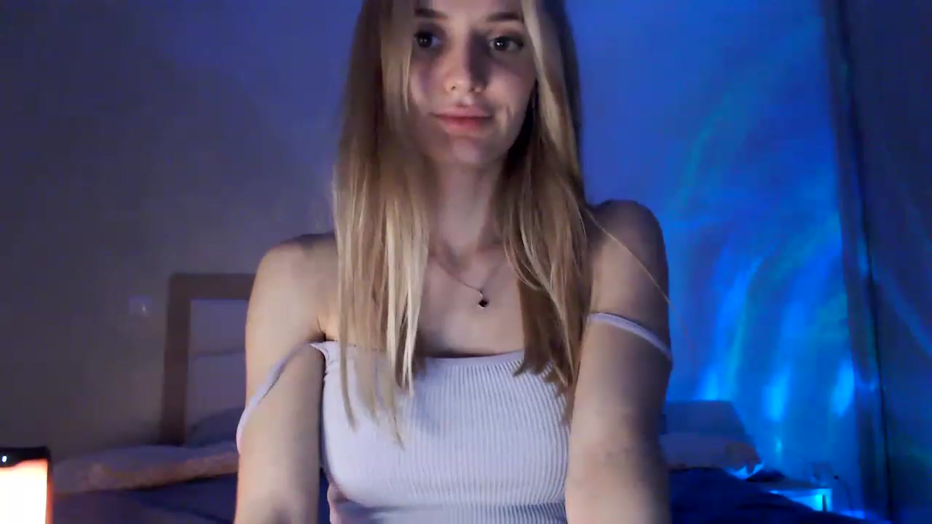 Gallery image thumbnail from Ann_apple's myfreecams stream on, 03/14/2023, 21:14 image 12 of 20