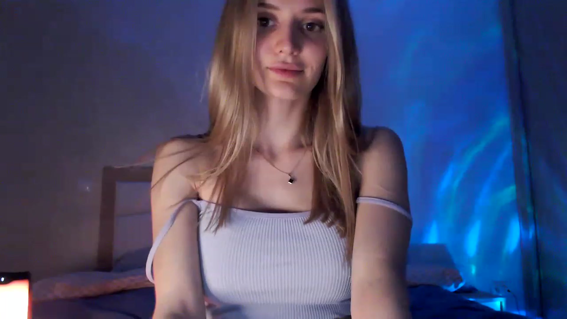 Gallery image thumbnail from Ann_apple's myfreecams stream on, 03/14/2023, 21:14 image 13 of 20