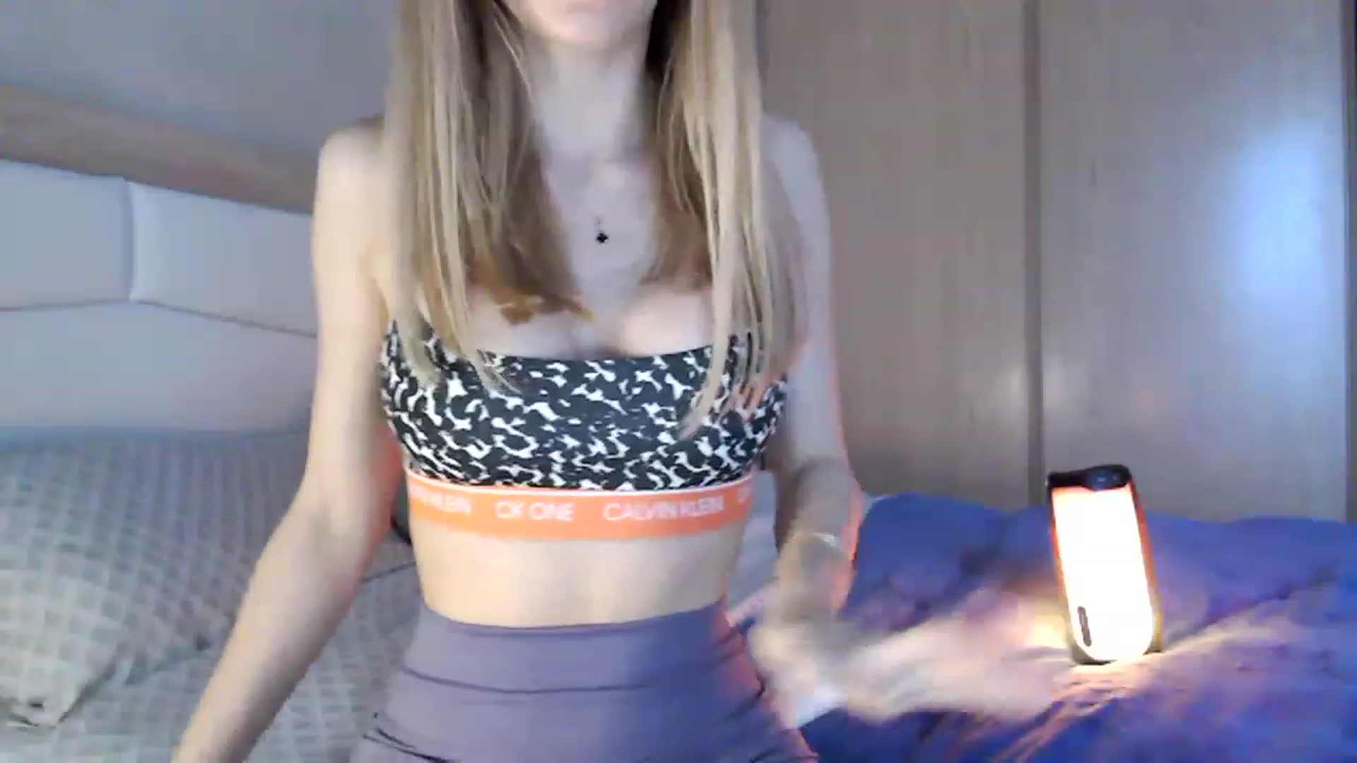 Gallery image thumbnail from Ann_apple's myfreecams stream on, 03/16/2023, 15:11 image 16 of 20