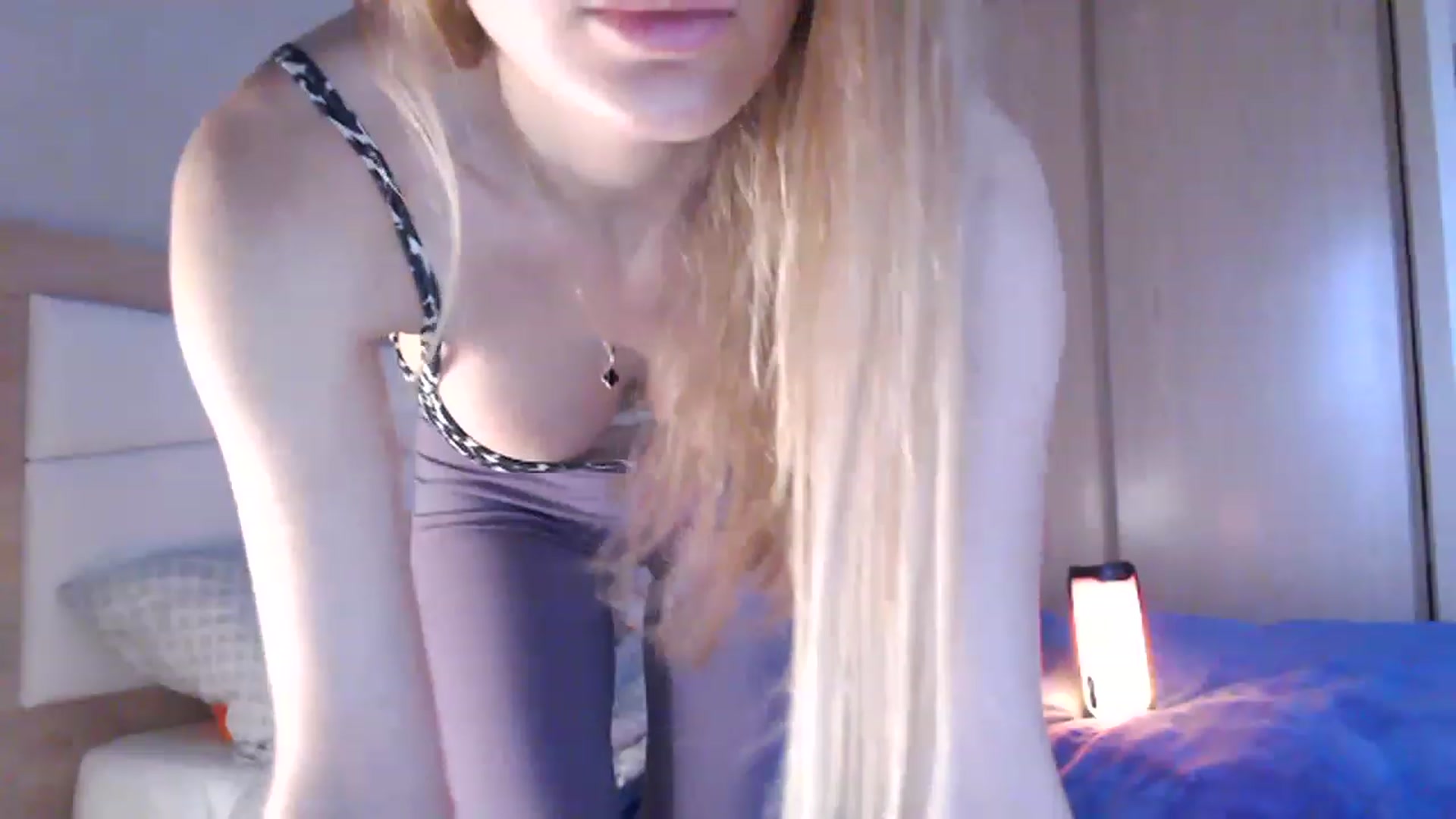 Gallery image thumbnail from Ann_apple's myfreecams stream on, 03/16/2023, 15:11 image 11 of 20