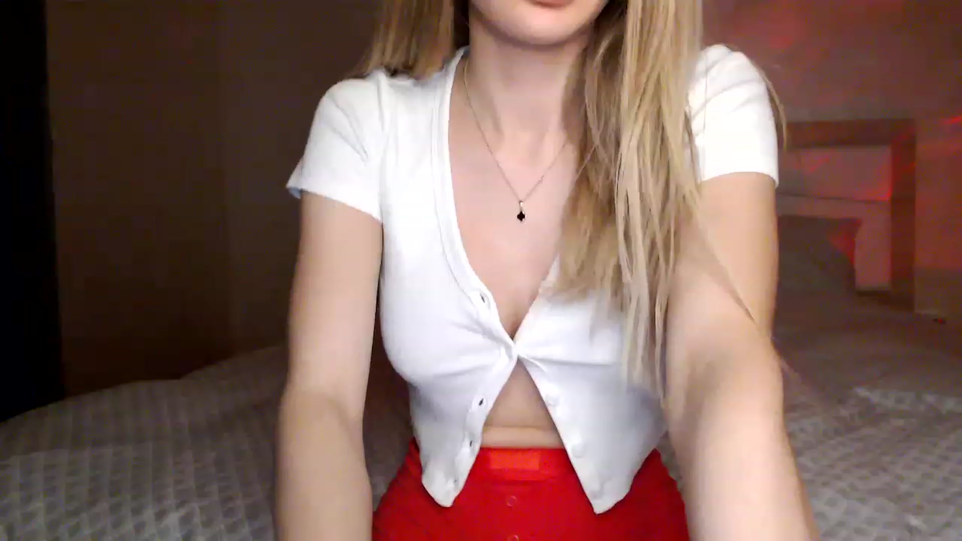 Gallery image thumbnail from Ann_apple's myfreecams stream on, 03/19/2023, 17:41 image 14 of 20
