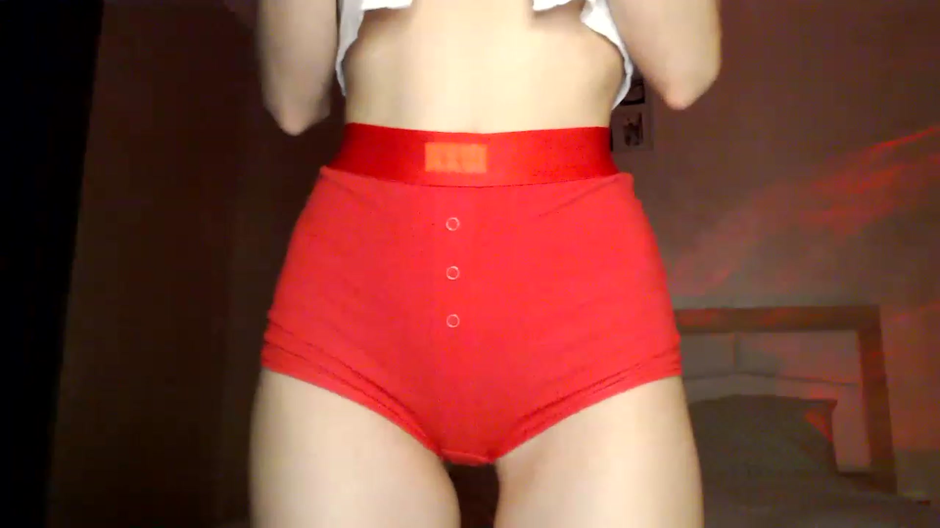 Gallery image thumbnail from Ann_apple's myfreecams stream on, 03/19/2023, 17:41 image 12 of 20