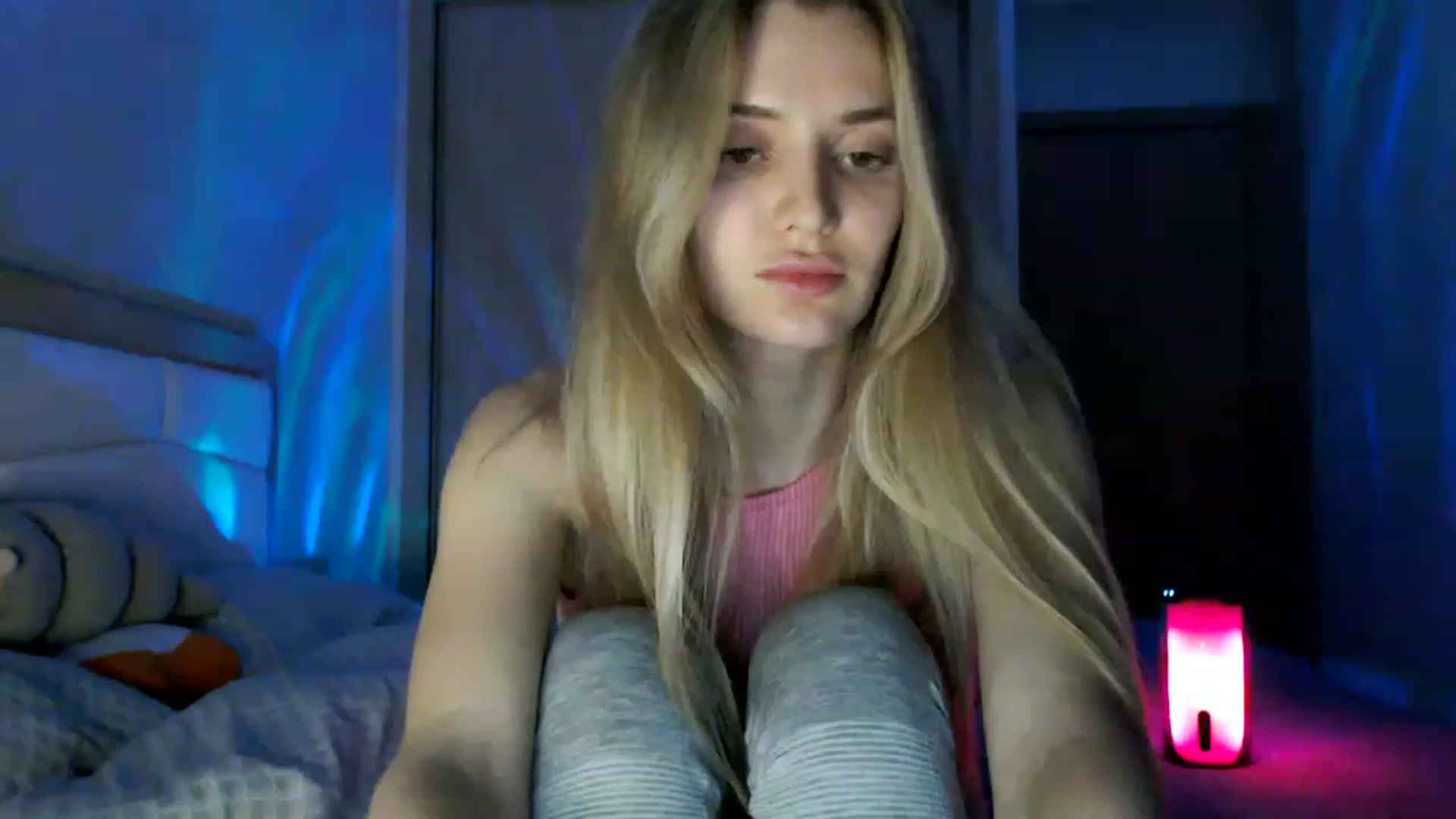 Gallery image thumbnail from Ann_apple's myfreecams stream on, 03/24/2023, 20:46 image 9 of 20