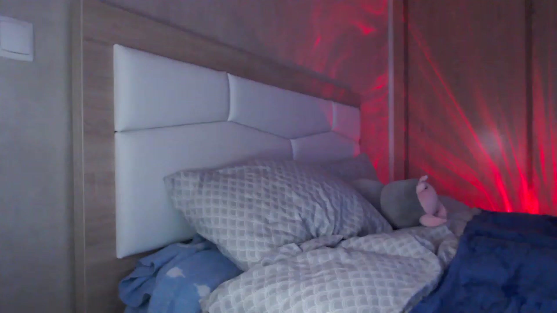 Gallery image thumbnail from Ann_apple's myfreecams stream on, 03/27/2023, 16:16 image 9 of 20