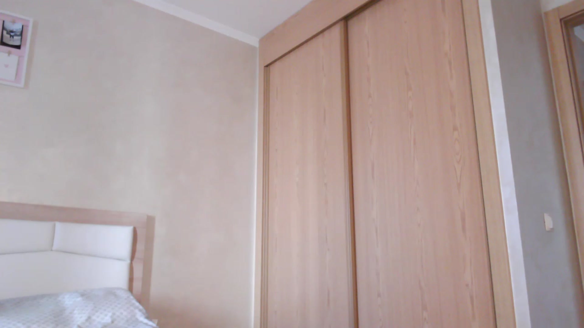 Gallery image thumbnail from Ann_apple's myfreecams stream on, 03/31/2023, 13:30 image 6 of 20