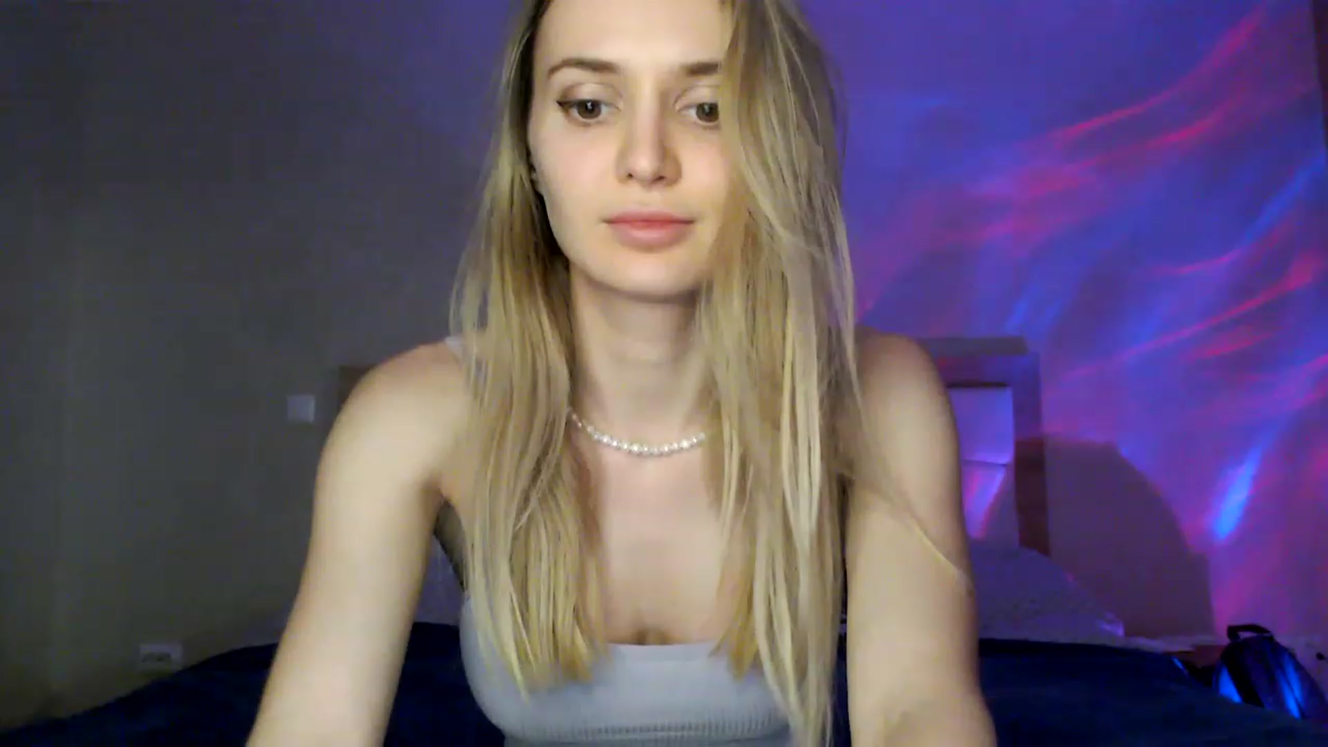 Gallery image thumbnail from Ann_apple's myfreecams stream on, 03/31/2023, 17:34 image 8 of 20
