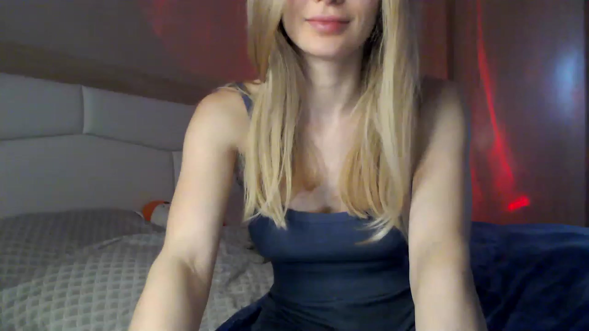 Gallery image thumbnail from Ann_apple's myfreecams stream on, 04/03/2023, 13:14 image 20 of 20