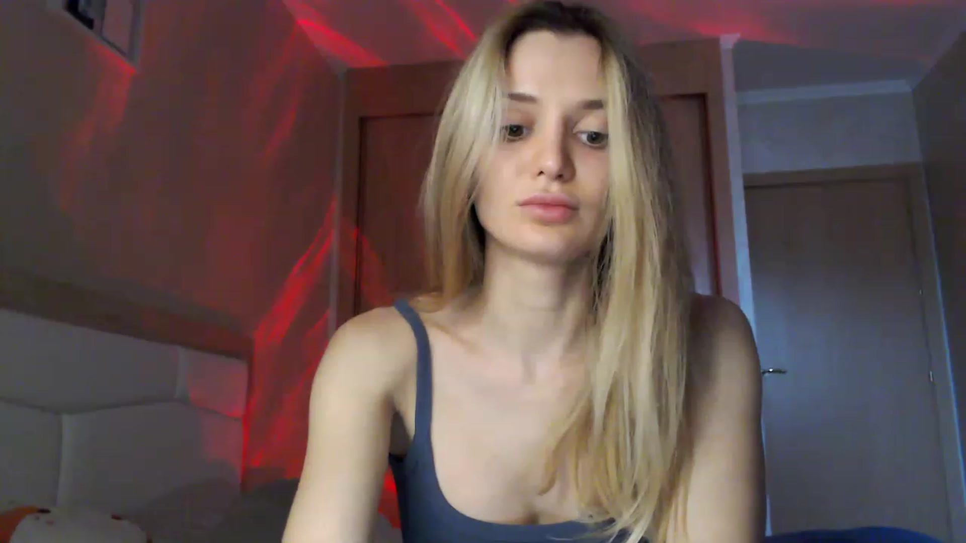 Gallery image thumbnail from Ann_apple's myfreecams stream on, 04/03/2023, 13:14 image 13 of 20