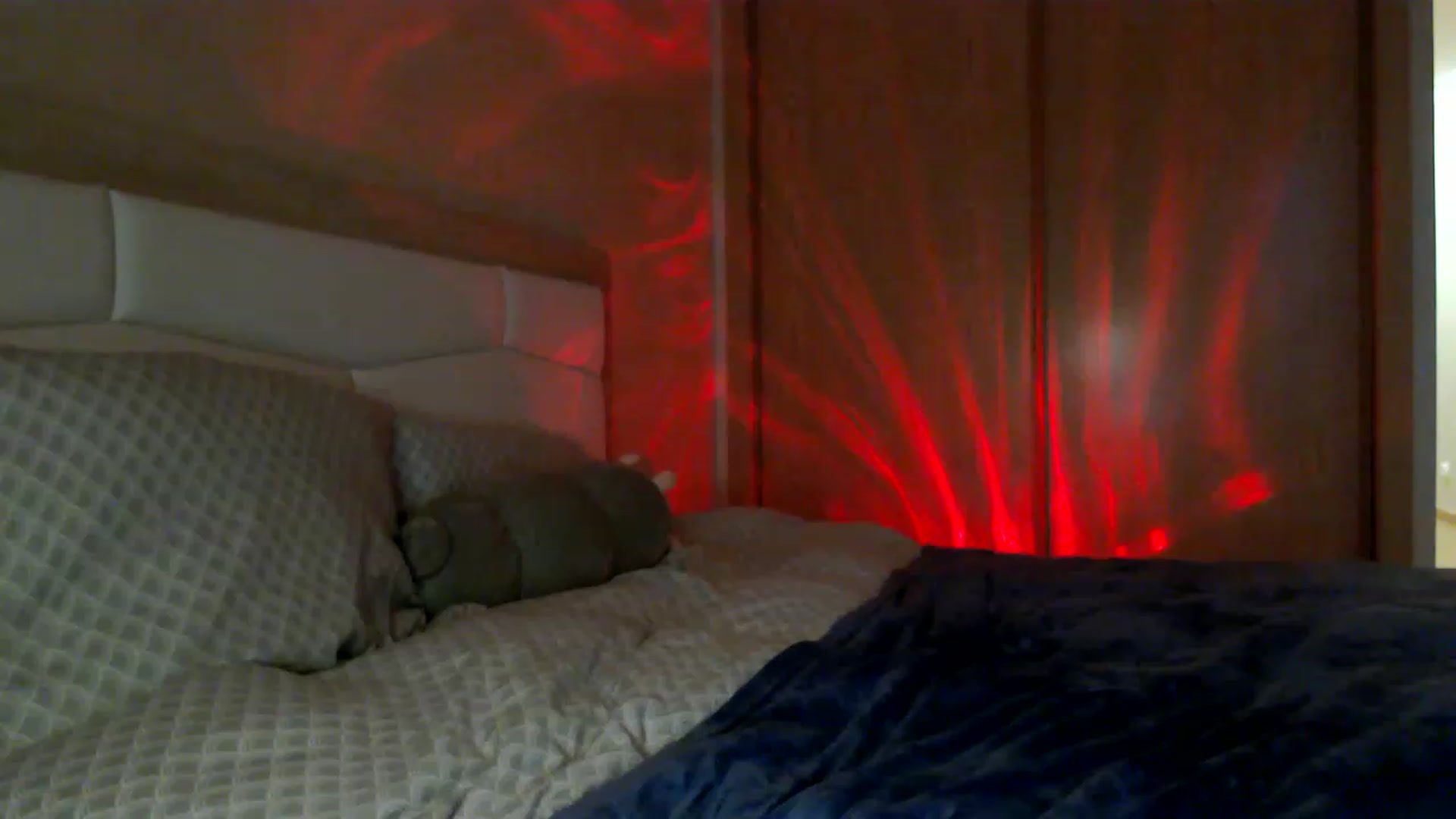 Gallery image thumbnail from Ann_apple's myfreecams stream on, 04/03/2023, 16:35 image 17 of 20