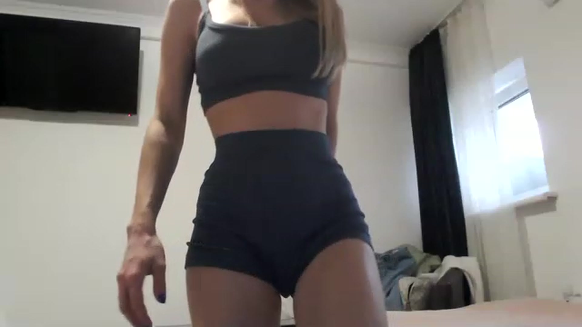 Gallery image thumbnail from Ann_apple's myfreecams stream on, 04/05/2023, 14:16 image 17 of 20