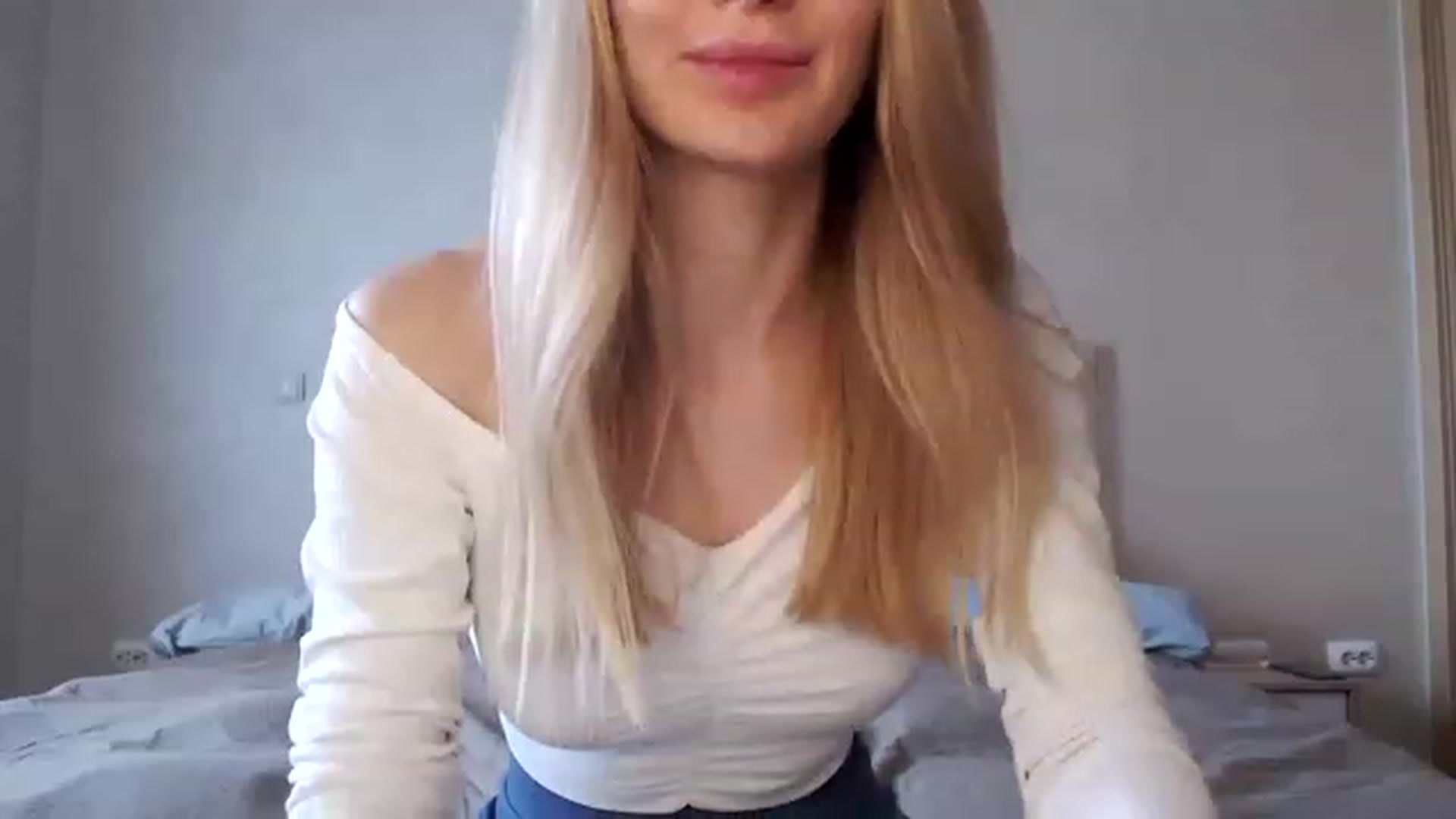 Gallery image thumbnail from Ann_apple's myfreecams stream on, 04/15/2023, 13:29 image 9 of 20