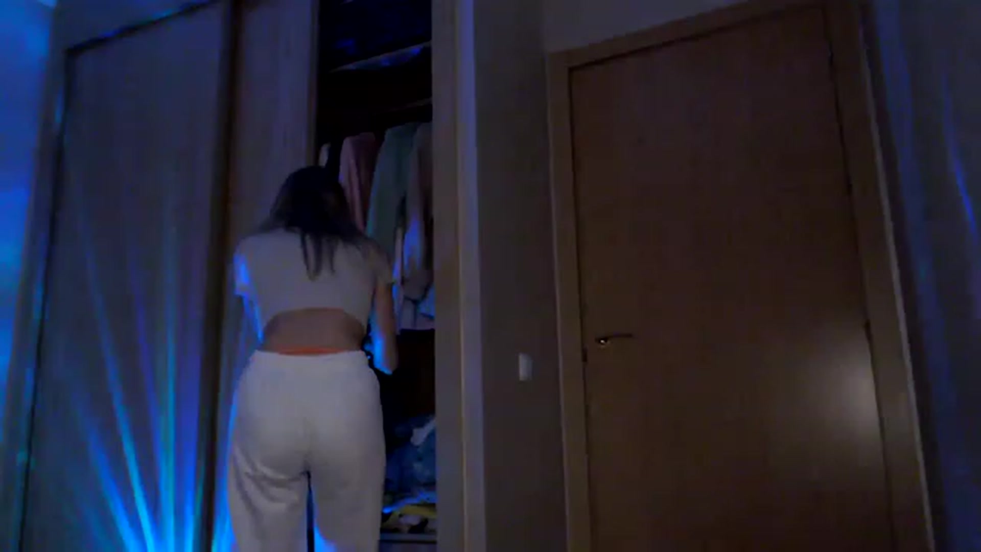 Gallery image thumbnail from Ann_apple's myfreecams stream on, 04/16/2023, 19:42 image 5 of 20