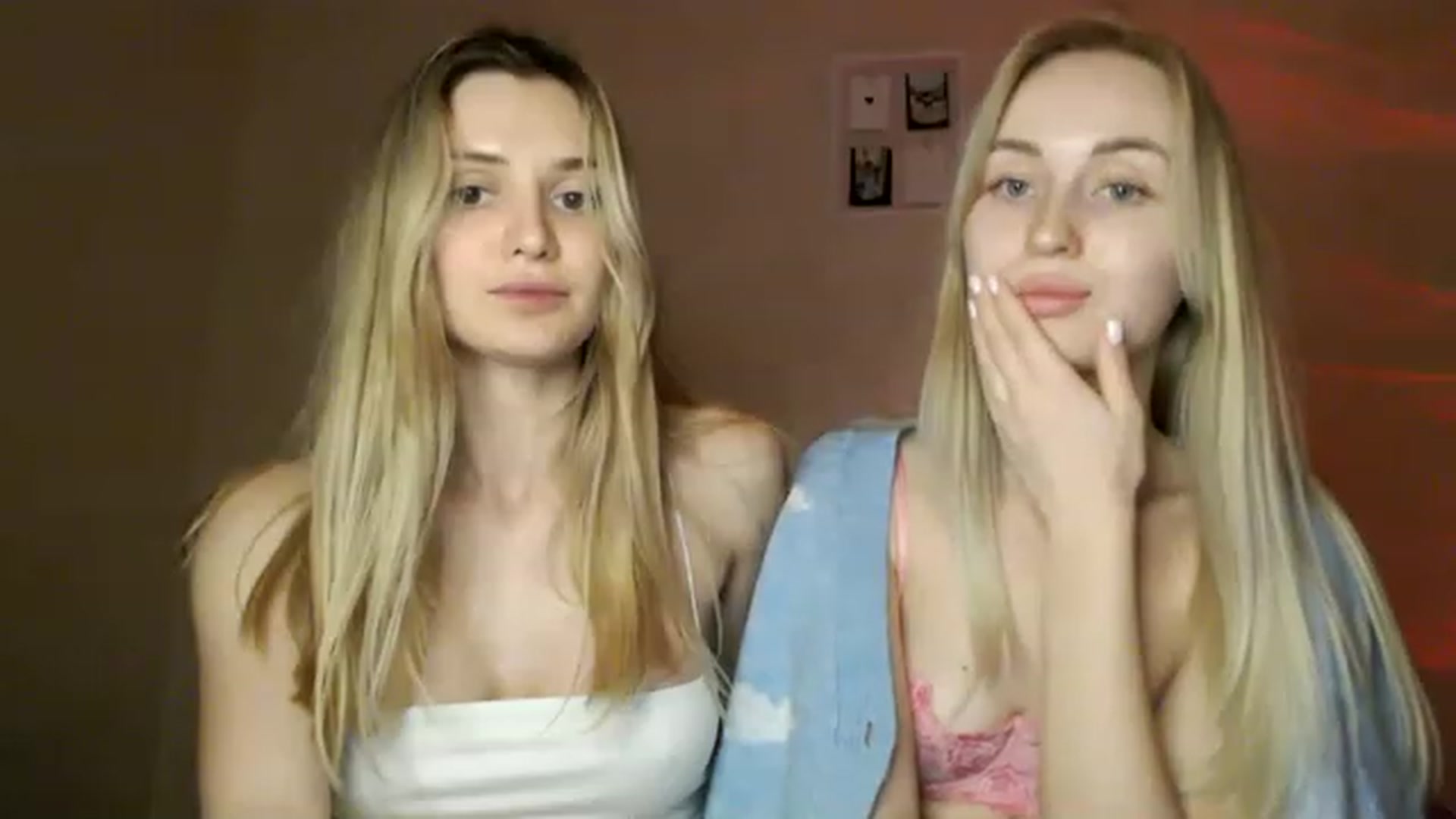 Gallery image thumbnail from Ann_apple's myfreecams stream on, 04/17/2023, 17:25 image 18 of 20