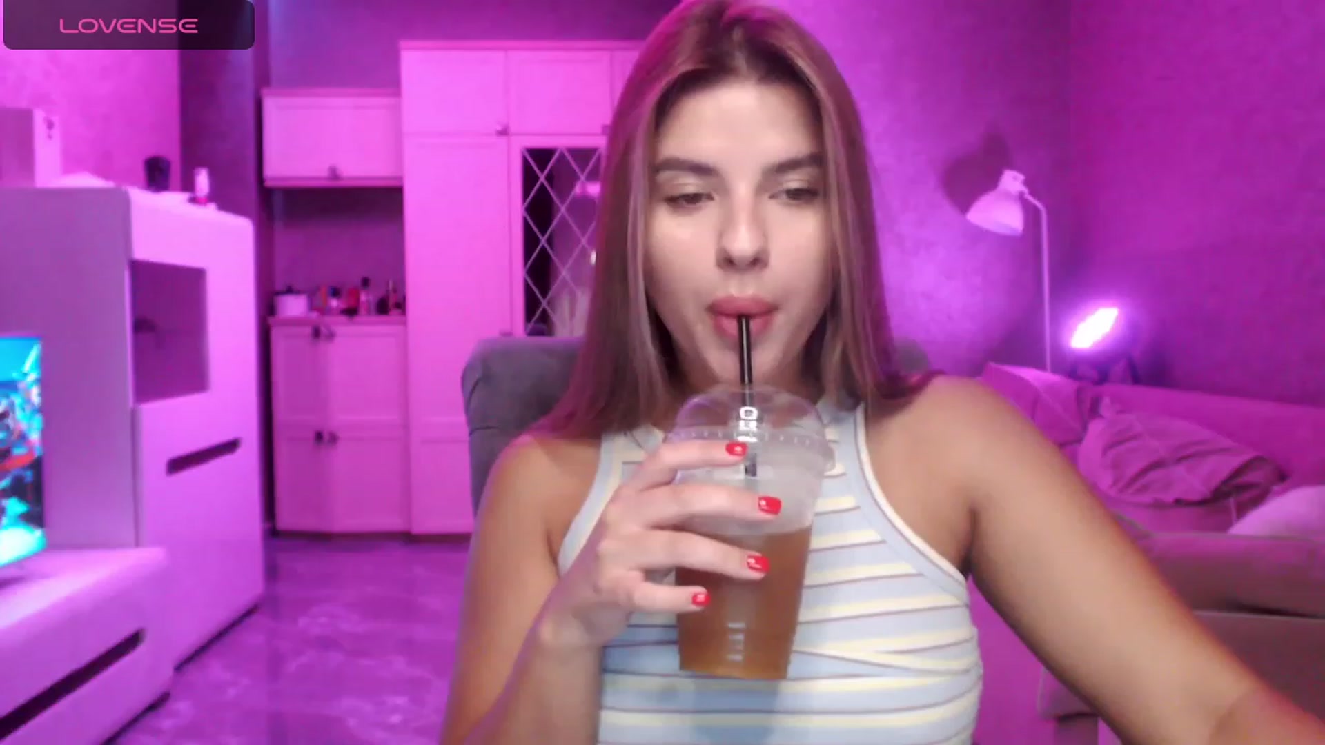 Gallery image thumbnail from Ann_baby_Ivy's myfreecams stream on, 08/29/2023, 08:38 image 15 of 20