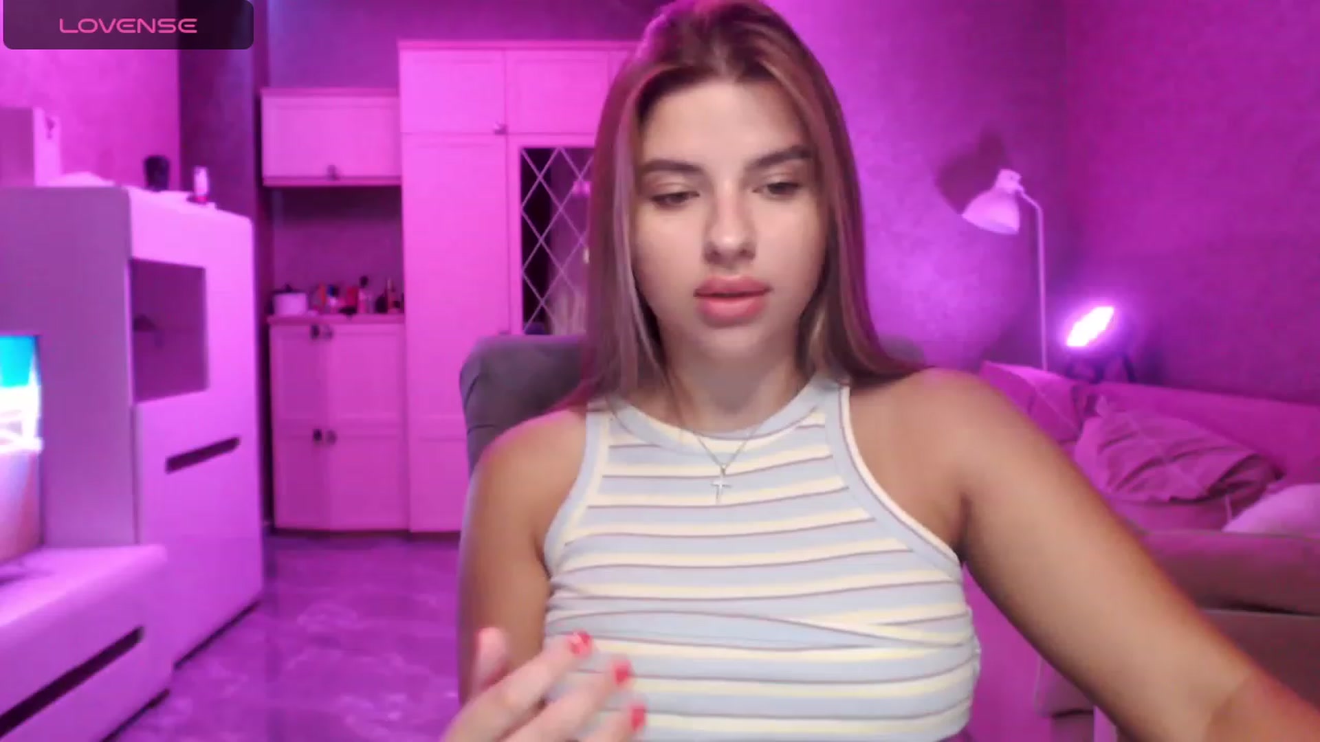 Gallery image thumbnail from Ann_baby_Ivy's myfreecams stream on, 08/29/2023, 08:38 image 14 of 20