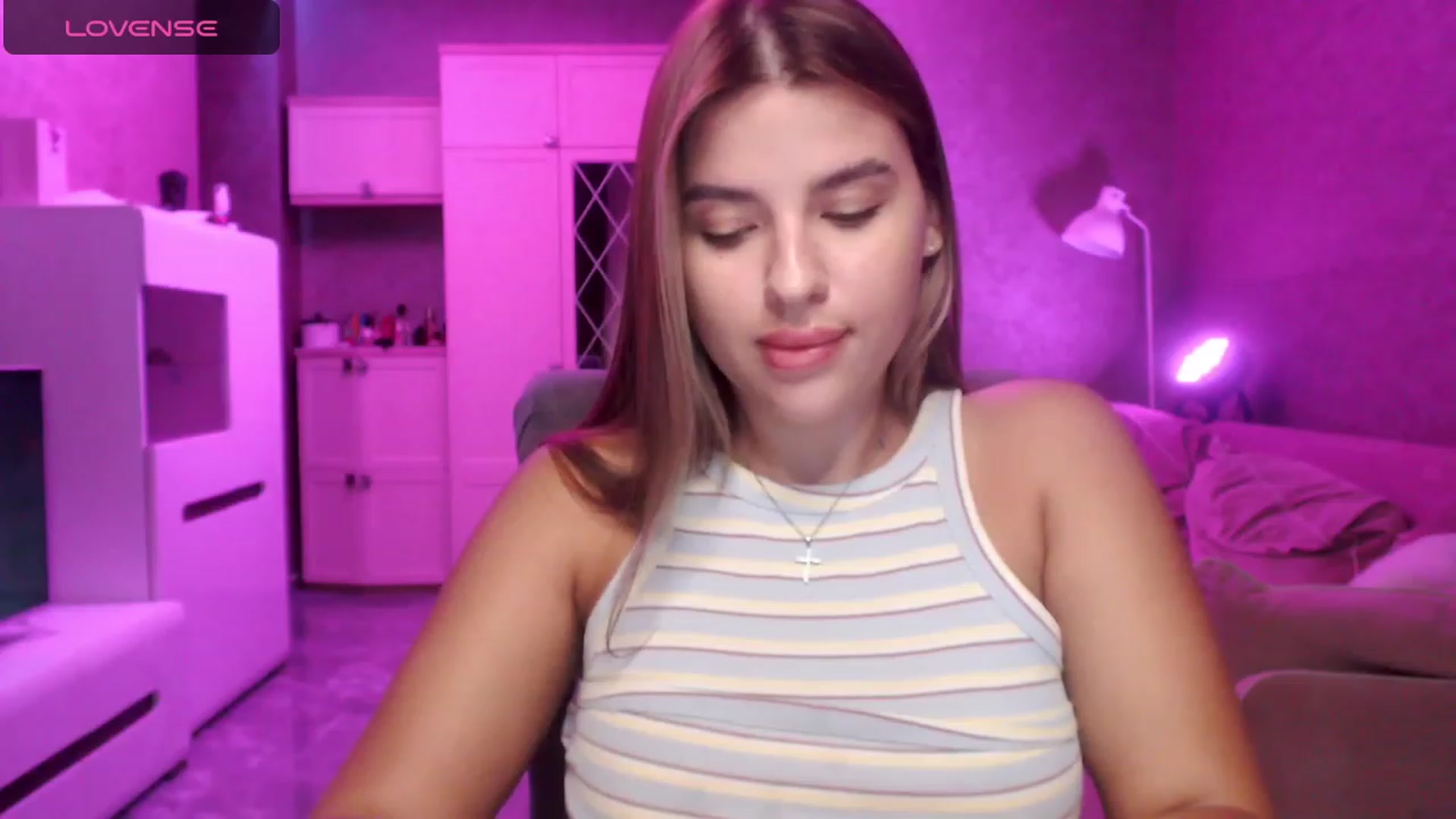 Gallery image thumbnail from Ann_baby_Ivy's myfreecams stream on, 08/29/2023, 08:38 image 1 of 20