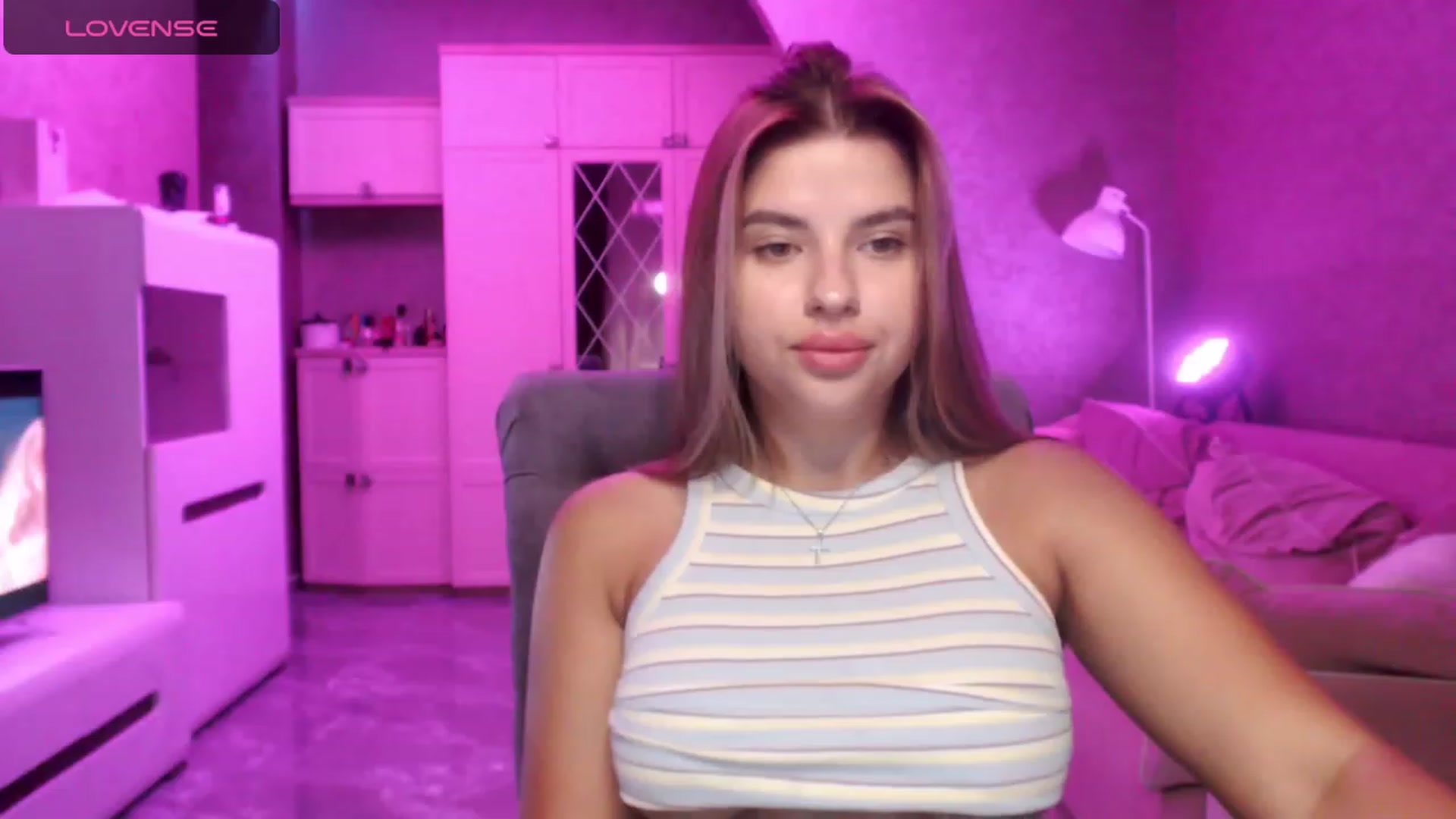 Gallery image thumbnail from Ann_baby_Ivy's myfreecams stream on, 08/29/2023, 08:38 image 9 of 20