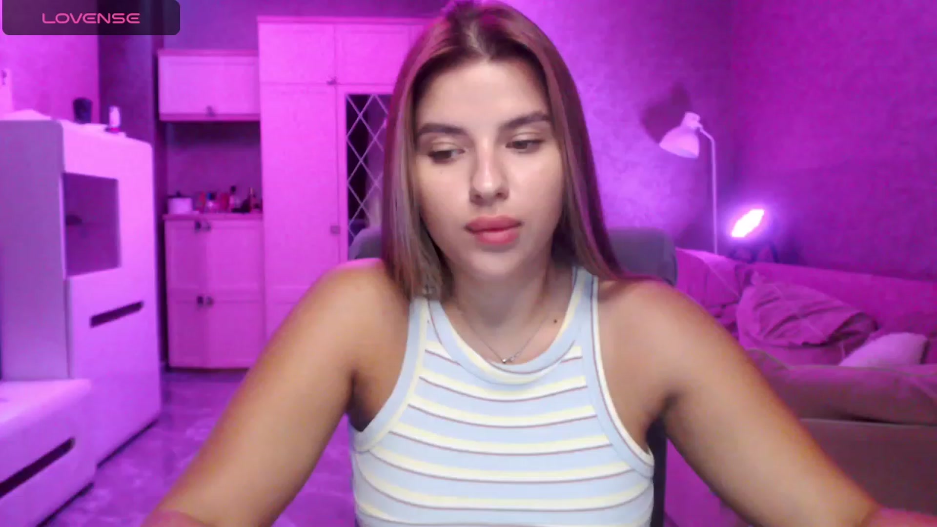 Gallery image thumbnail from Ann_baby_Ivy's myfreecams stream on, 08/29/2023, 11:15 image 4 of 20