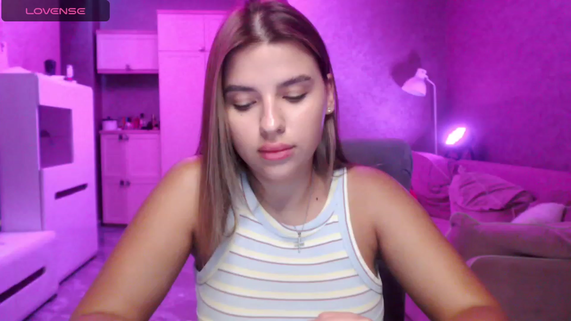 Gallery image thumbnail from Ann_baby_Ivy's myfreecams stream on, 08/29/2023, 11:15 image 7 of 20