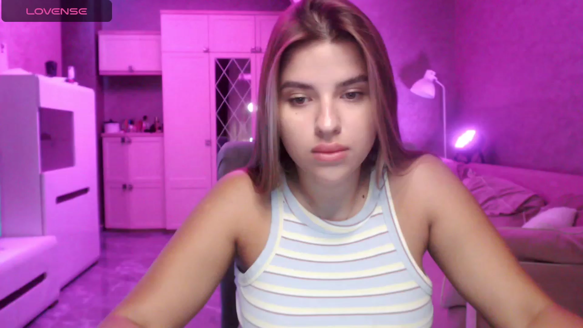 Gallery image thumbnail from Ann_baby_Ivy's myfreecams stream on, 08/29/2023, 11:15 image 2 of 20