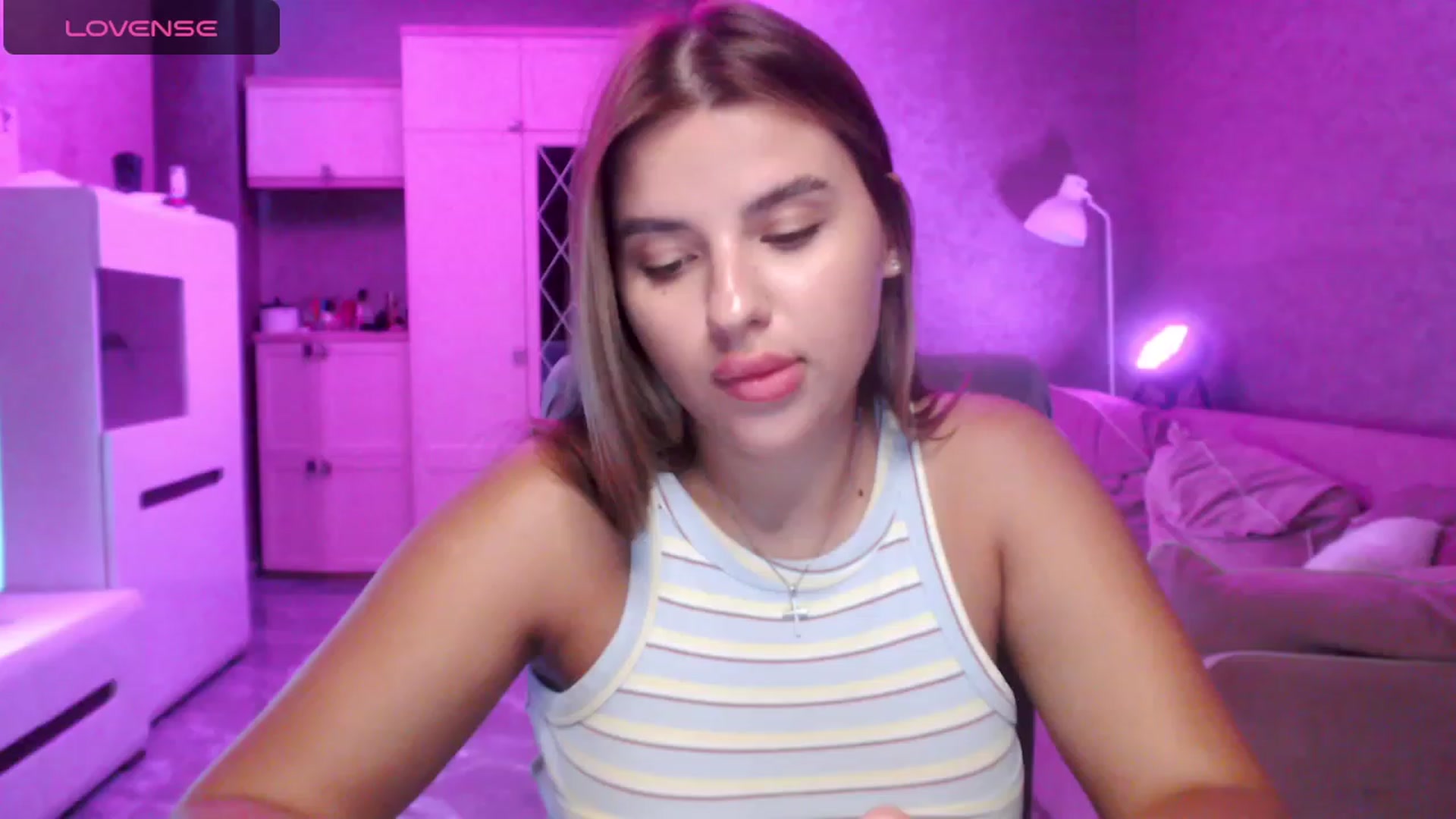 Gallery image thumbnail from Ann_baby_Ivy's myfreecams stream on, 08/29/2023, 11:15 image 10 of 20