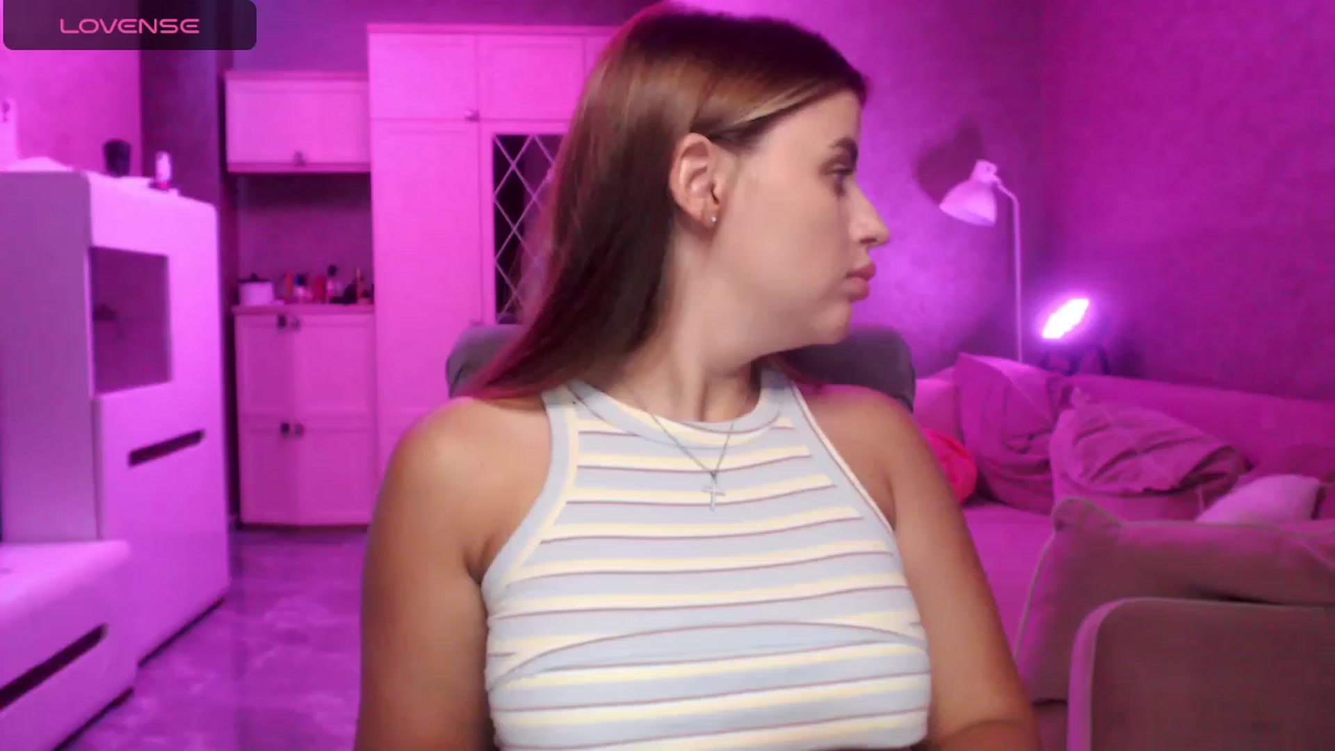 Gallery image thumbnail from Ann_baby_Ivy's myfreecams stream on, 08/29/2023, 11:15 image 13 of 20