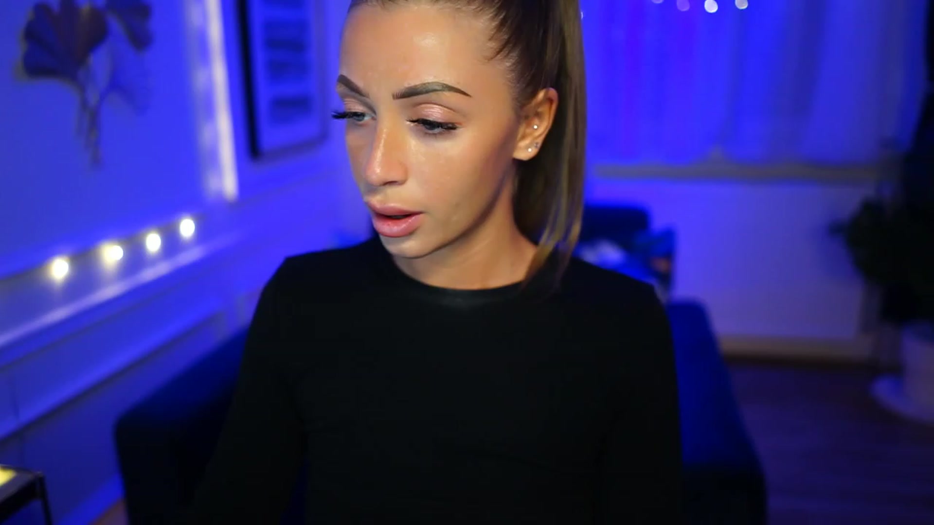 Gallery image thumbnail from Ann_w's myfreecams stream on, 01/15/2023, 17:54 image 12 of 20