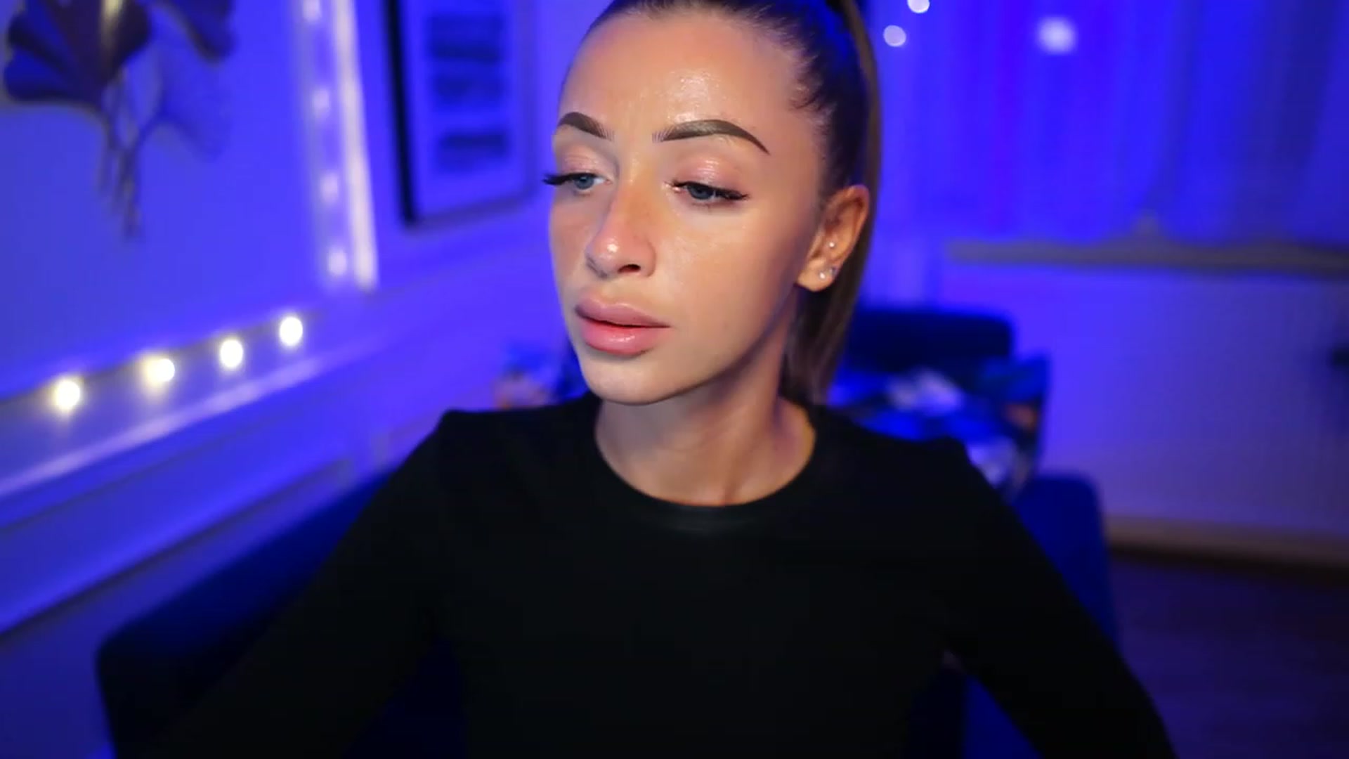 Gallery image thumbnail from Ann_w's myfreecams stream on, 01/15/2023, 18:54 image 1 of 20