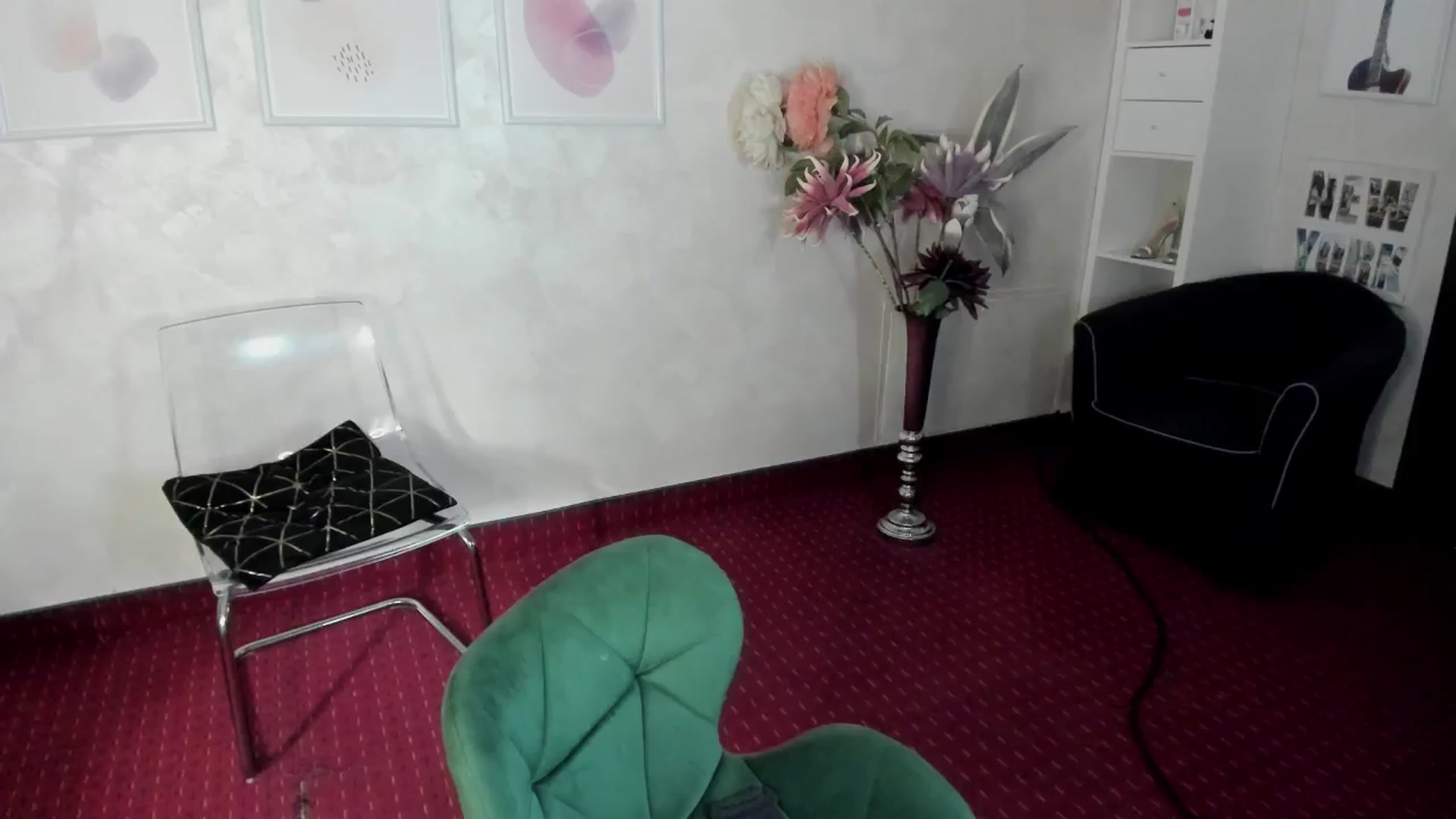 Gallery image thumbnail from Anna9191's myfreecams stream on, 10/04/2024, 11:14 image 7 of 20