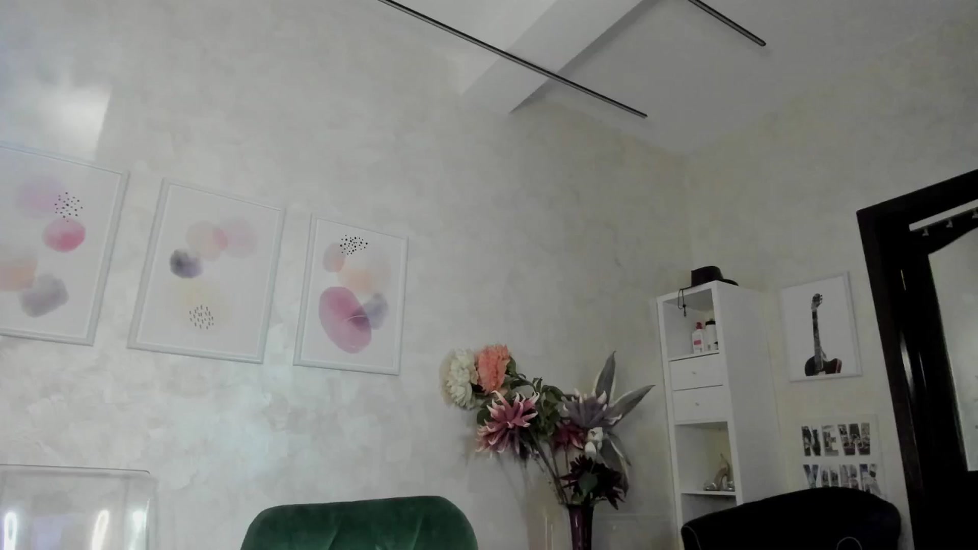 Gallery image thumbnail from Anna9191's myfreecams stream on, 10/04/2024, 12:44 image 4 of 20