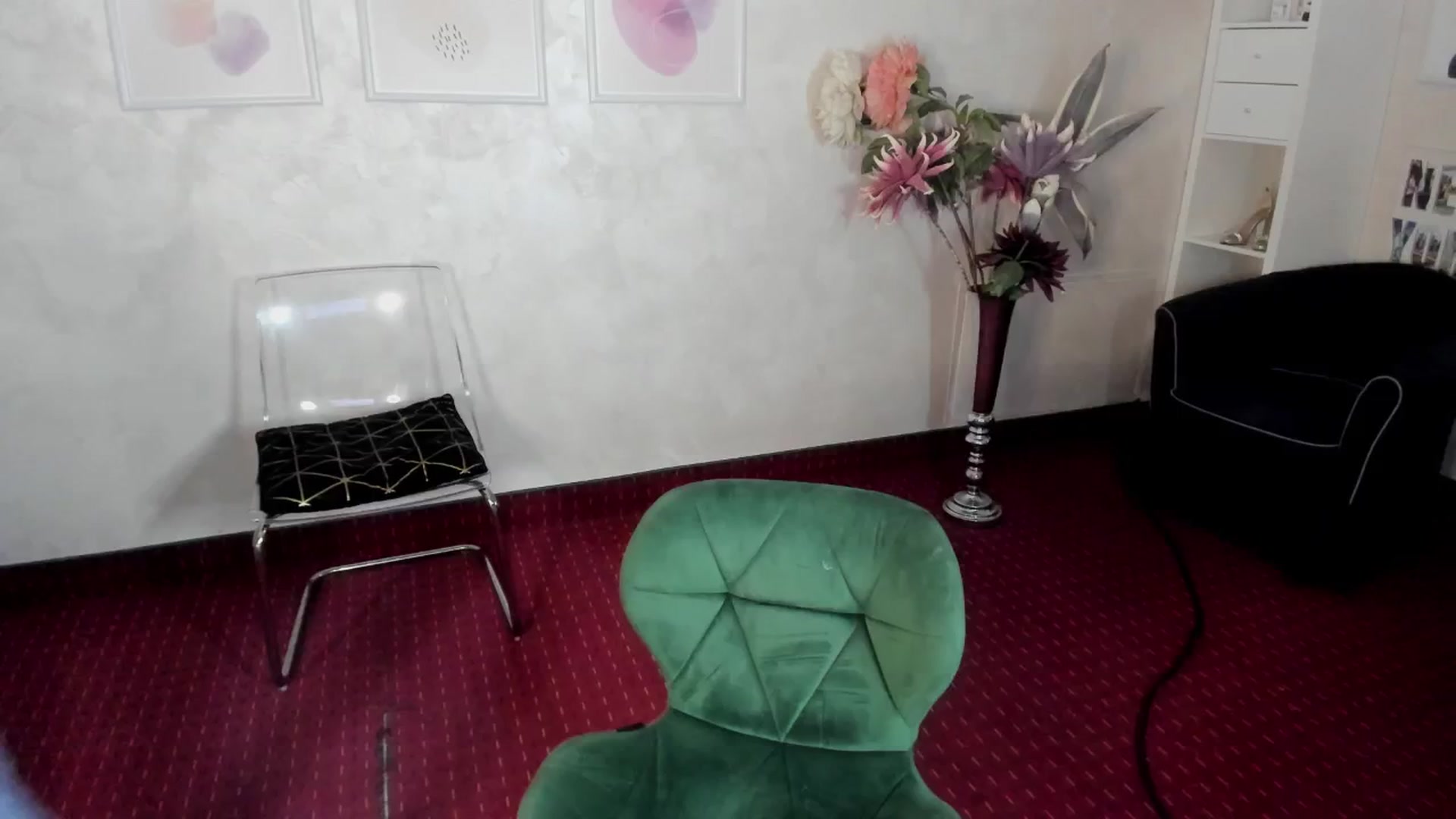 Gallery image thumbnail from Anna9191's myfreecams stream on, 10/04/2024, 12:44 image 13 of 20
