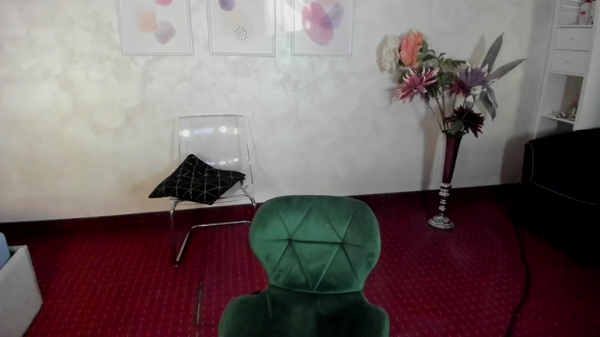 Gallery image thumbnail from Anna9191's myfreecams stream on, 10/08/2024, 13:19 image 3 of 20