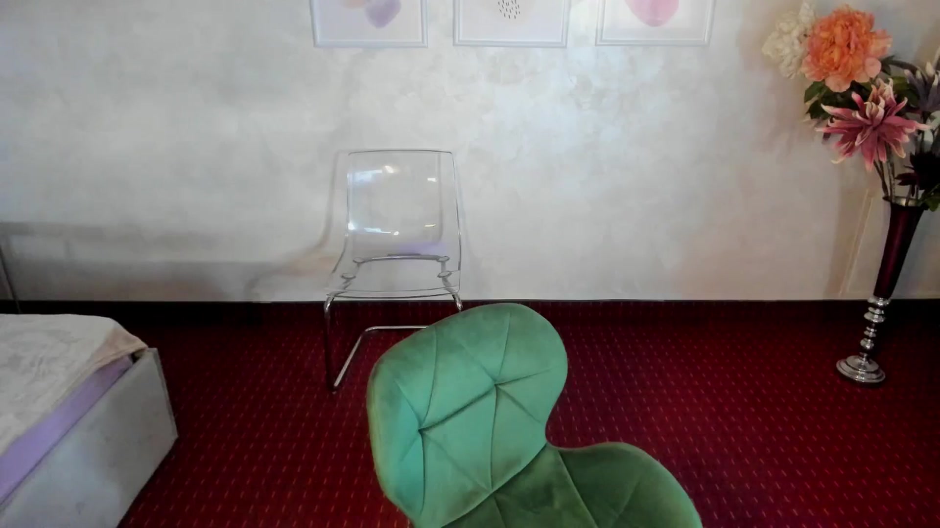 Gallery image thumbnail from Anna9191's myfreecams stream on, 10/31/2024, 11:21 image 17 of 20