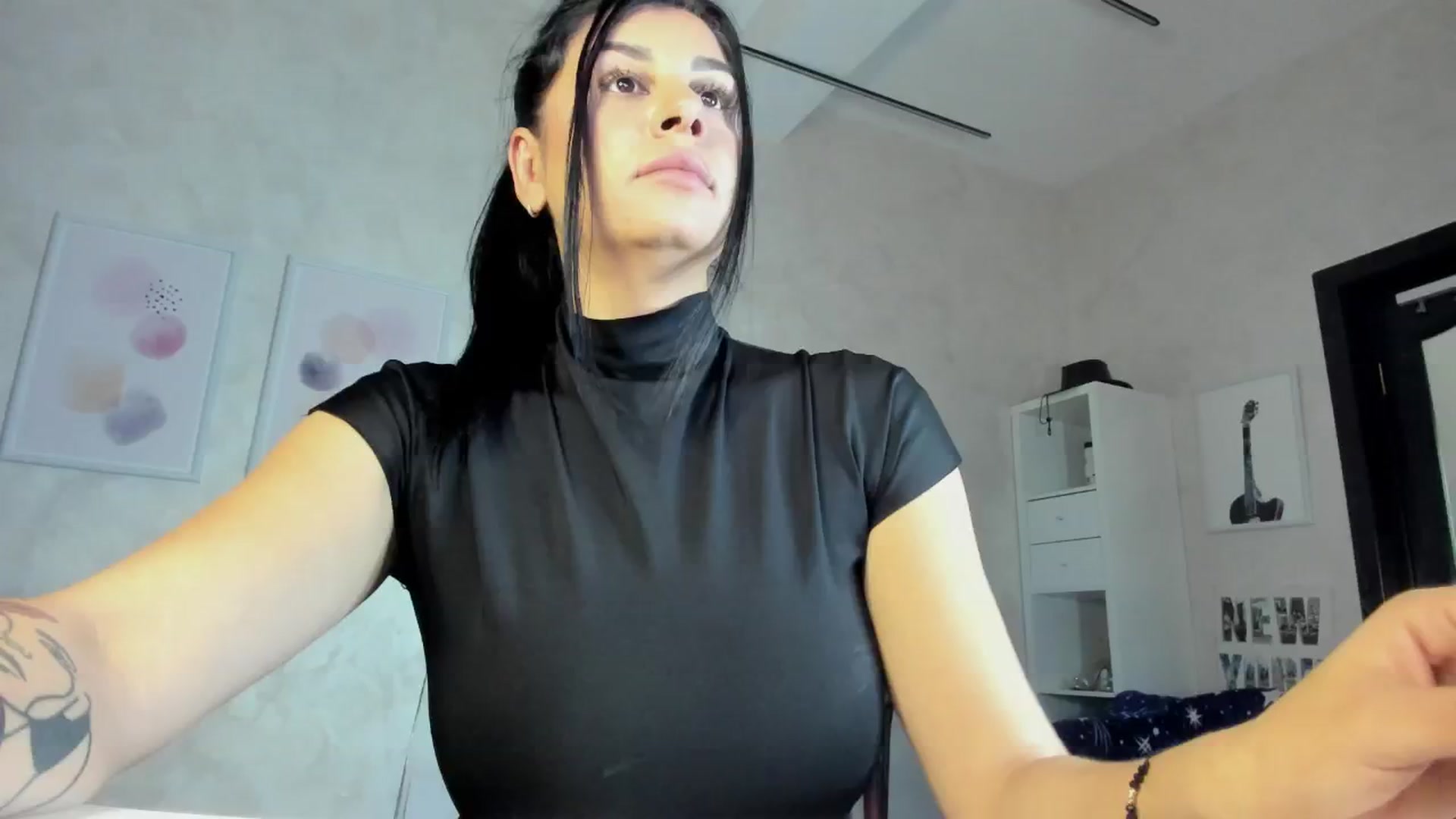 Gallery image thumbnail from Anna9191's myfreecams stream on, 11/01/2024, 11:19 image 12 of 20