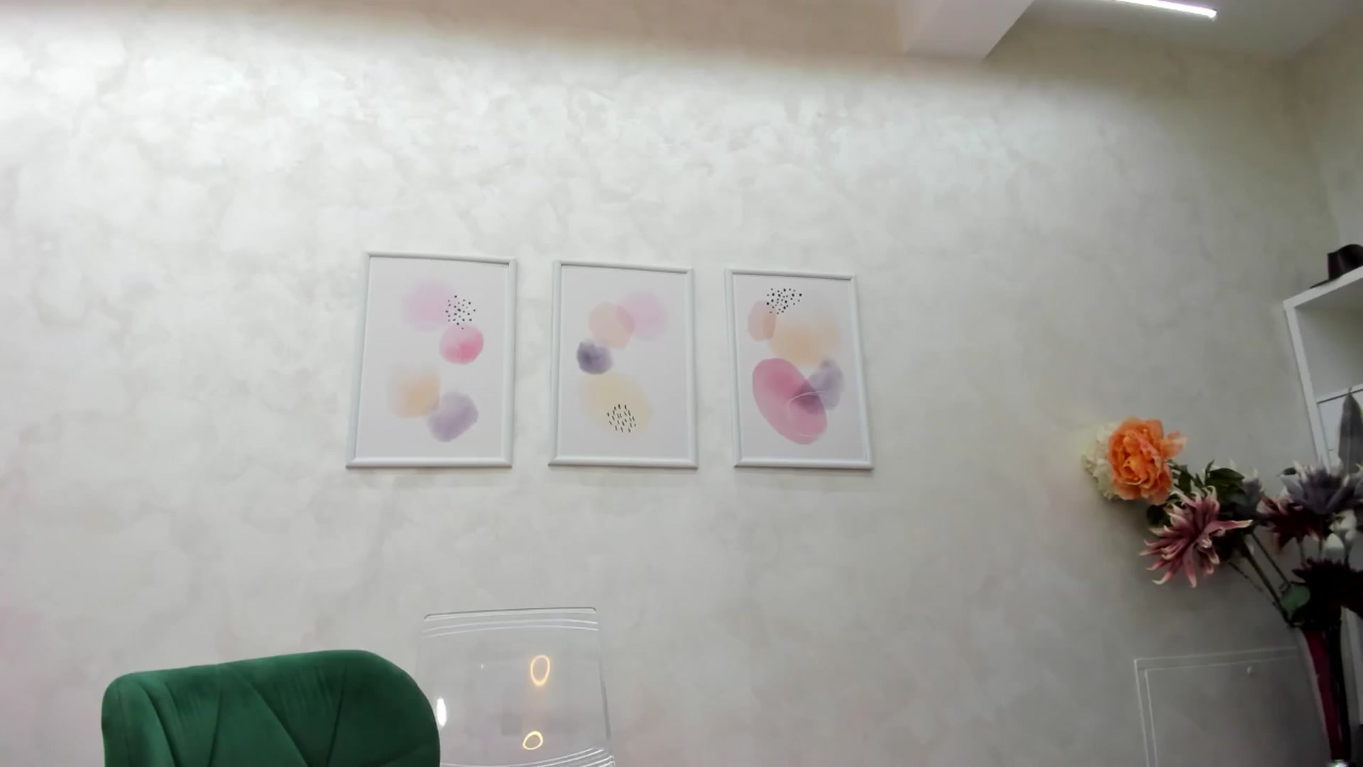 Gallery image thumbnail from Anna9191's myfreecams stream on, 11/21/2024, 12:42 image 17 of 20