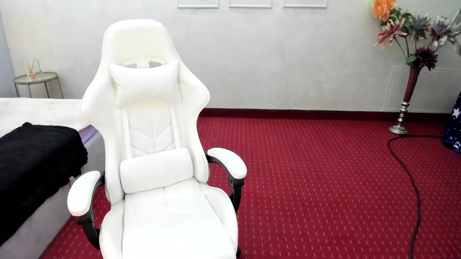 Gallery image thumbnail from Anna9191's myfreecams stream on, 12/20/2024, 11:48 image 8 of 20