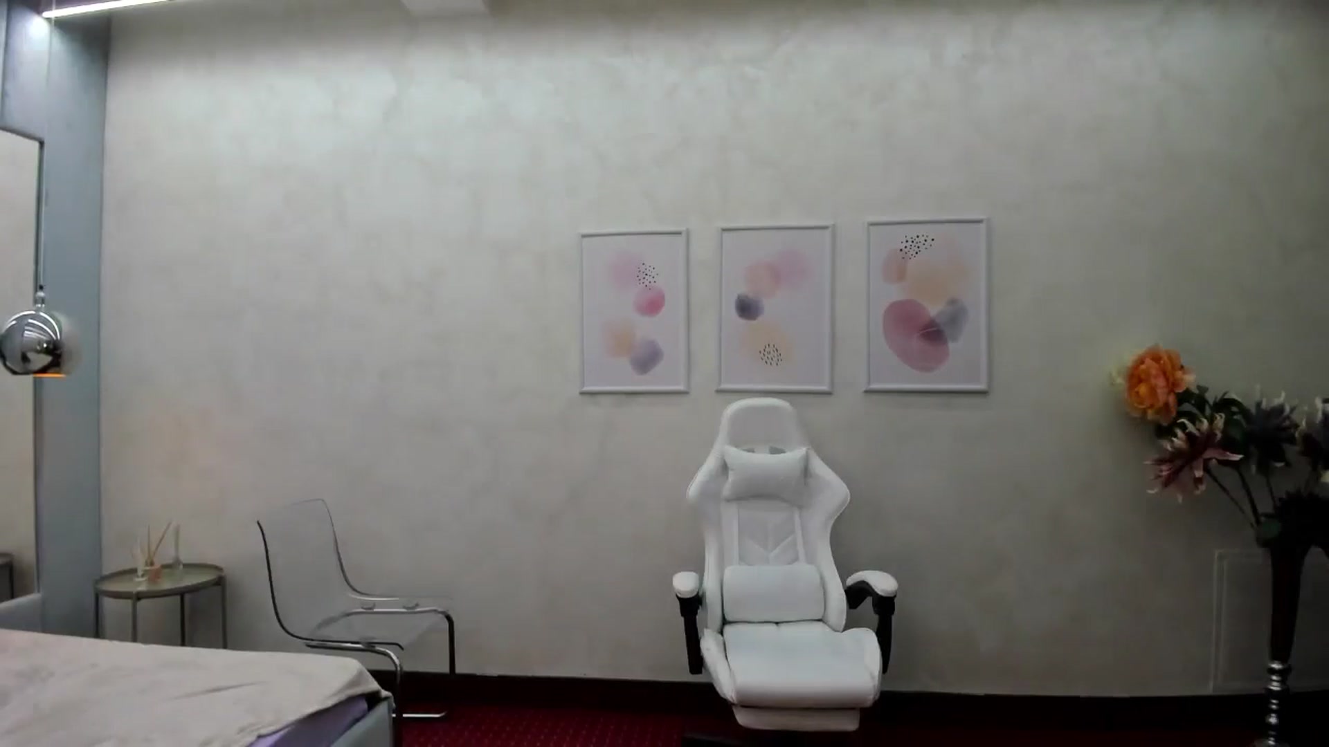 Gallery image thumbnail from Anna9191's myfreecams stream on, 12/29/2024, 13:29 image 16 of 20