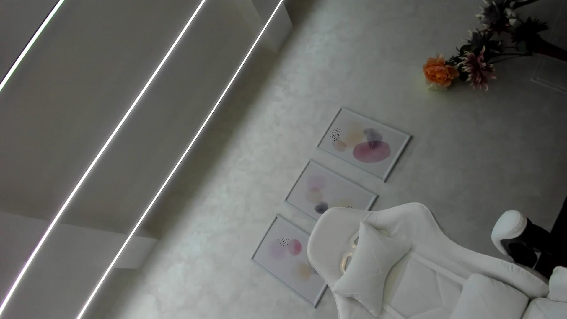 Gallery image thumbnail from Anna9191's myfreecams stream on, 01/05/2025, 10:26 image 8 of 20
