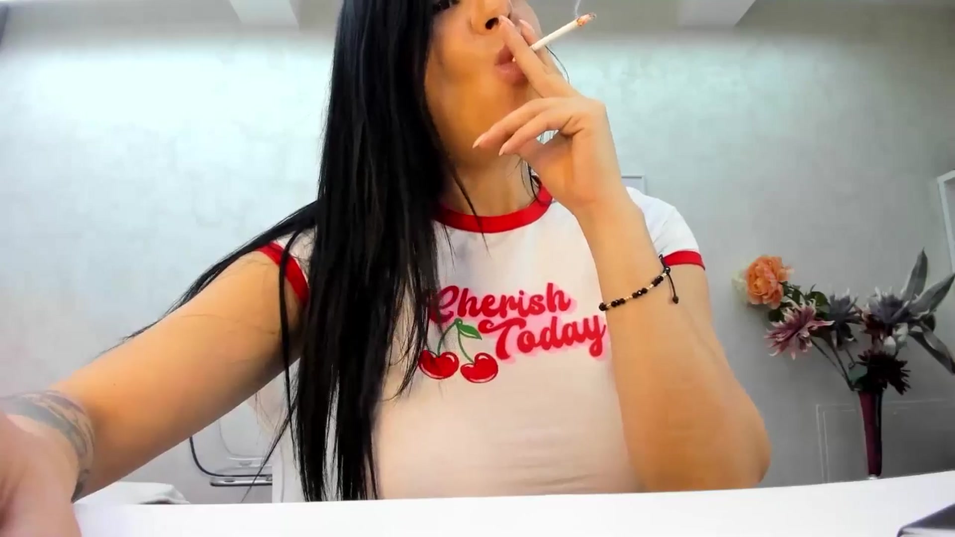 Gallery image thumbnail from Anna9191's myfreecams stream on, 01/05/2025, 11:29 image 16 of 20