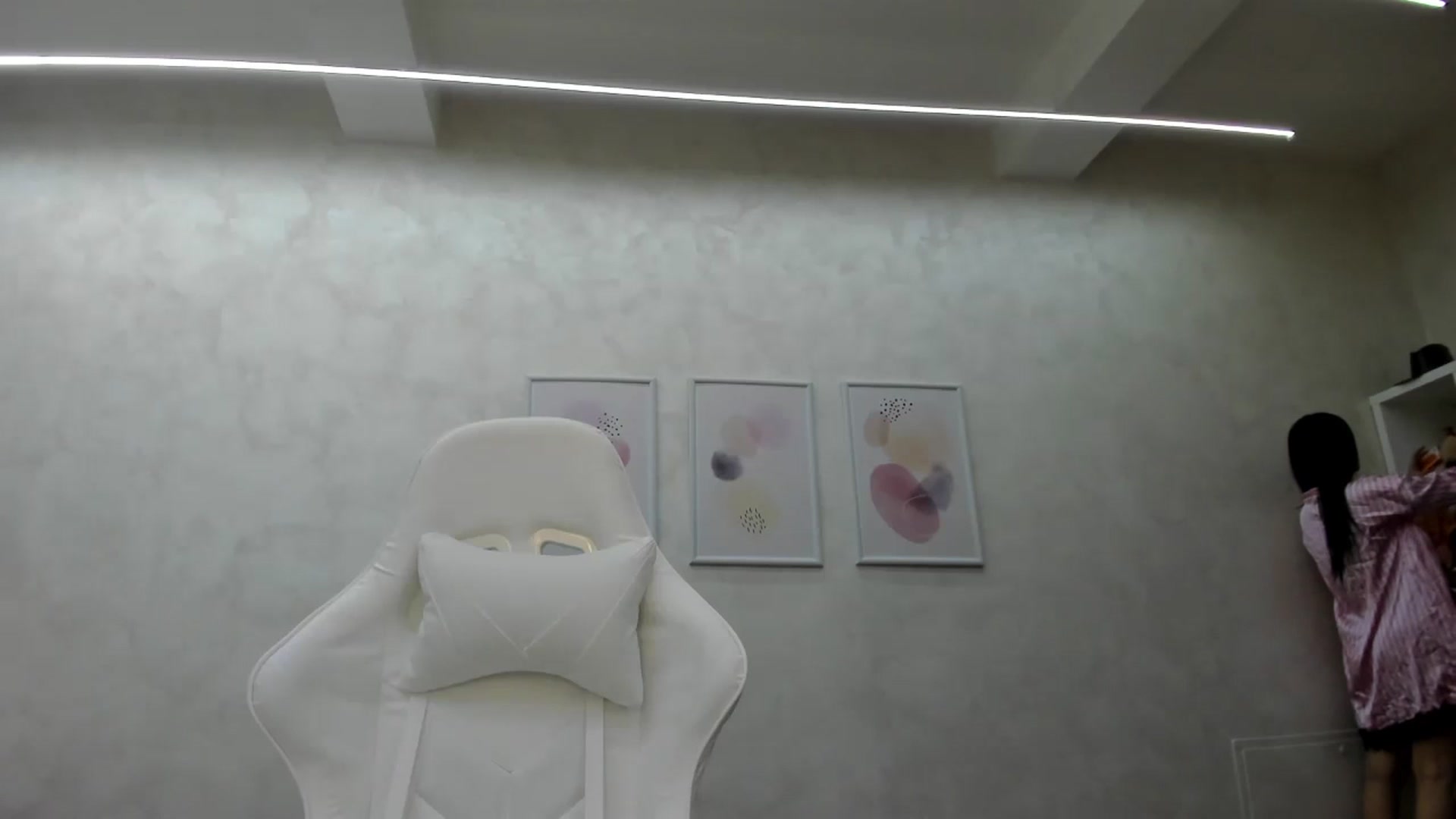 Gallery image thumbnail from Anna9191's myfreecams stream on, 01/09/2025, 10:39 image 10 of 20