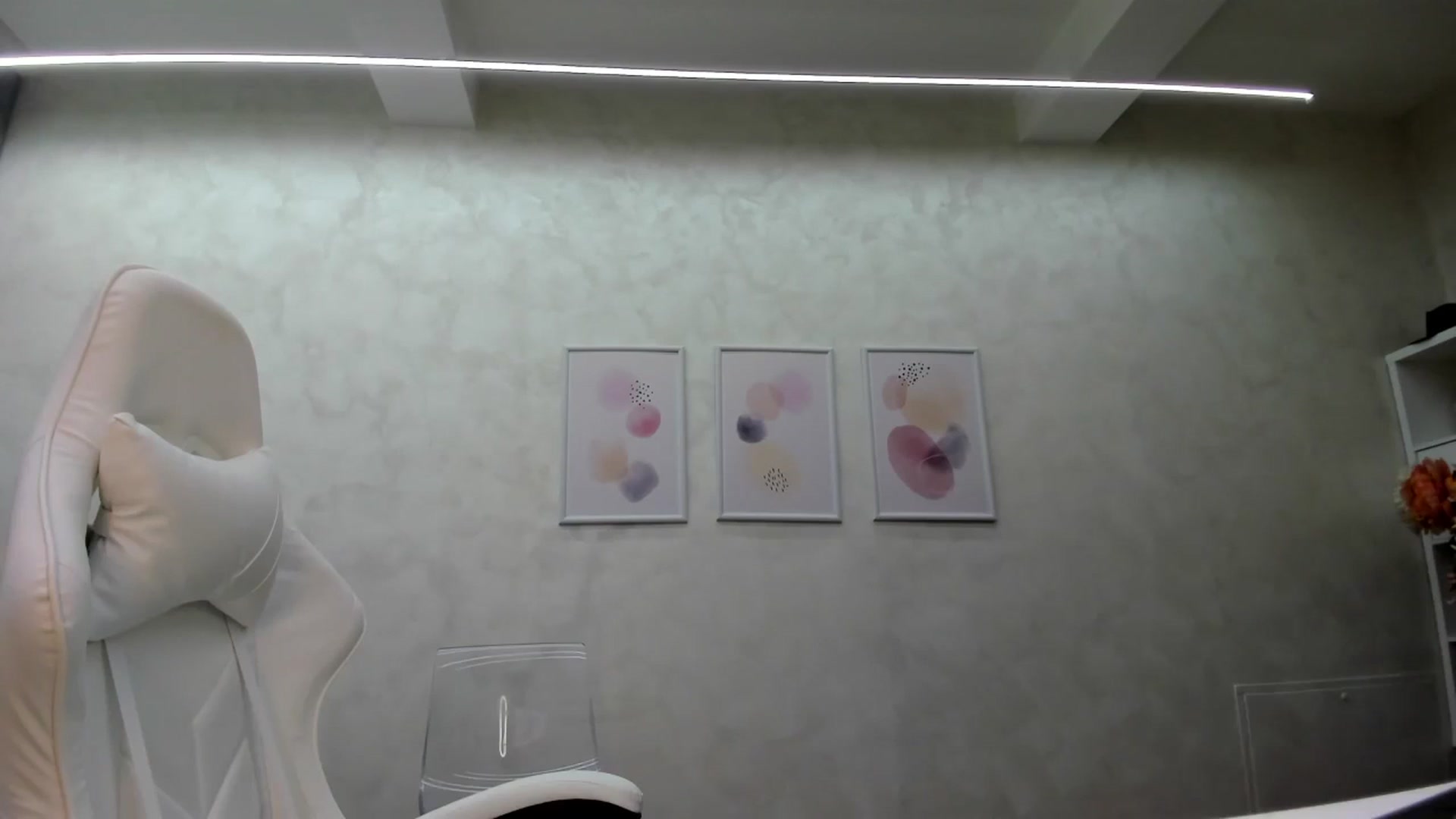 Gallery image thumbnail from Anna9191's myfreecams stream on, 01/12/2025, 14:12 image 11 of 20