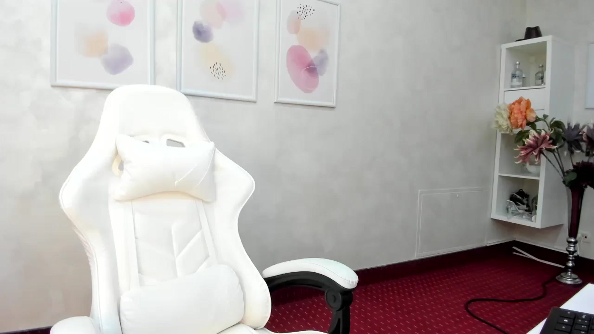 Gallery image thumbnail from Anna9191's myfreecams stream on, 02/15/2025, 13:36 image 10 of 20