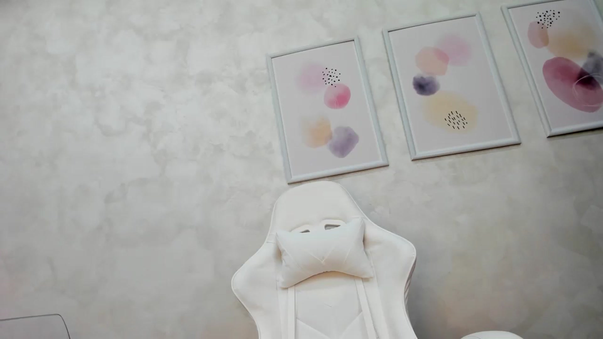 Gallery image thumbnail from Anna9191's myfreecams stream on, 02/21/2025, 10:27 image 12 of 20