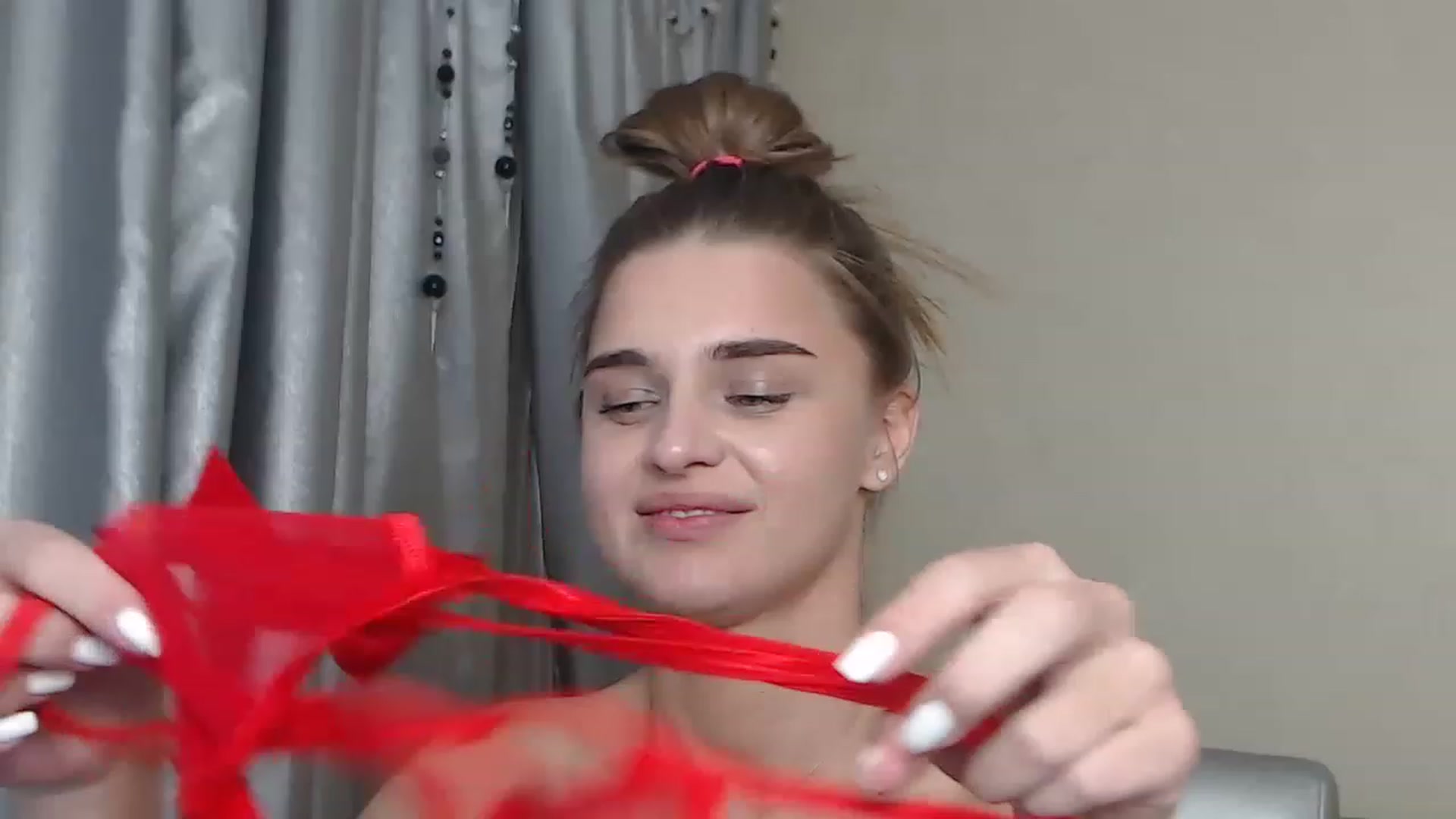 Gallery image thumbnail from AnnaAllison's myfreecams stream on, 03/17/2023, 24:28 image 18 of 20