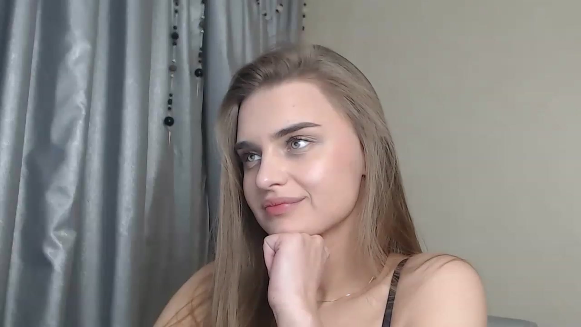Gallery image thumbnail from AnnaAllison's myfreecams stream on, 03/20/2023, 02:28 image 7 of 20