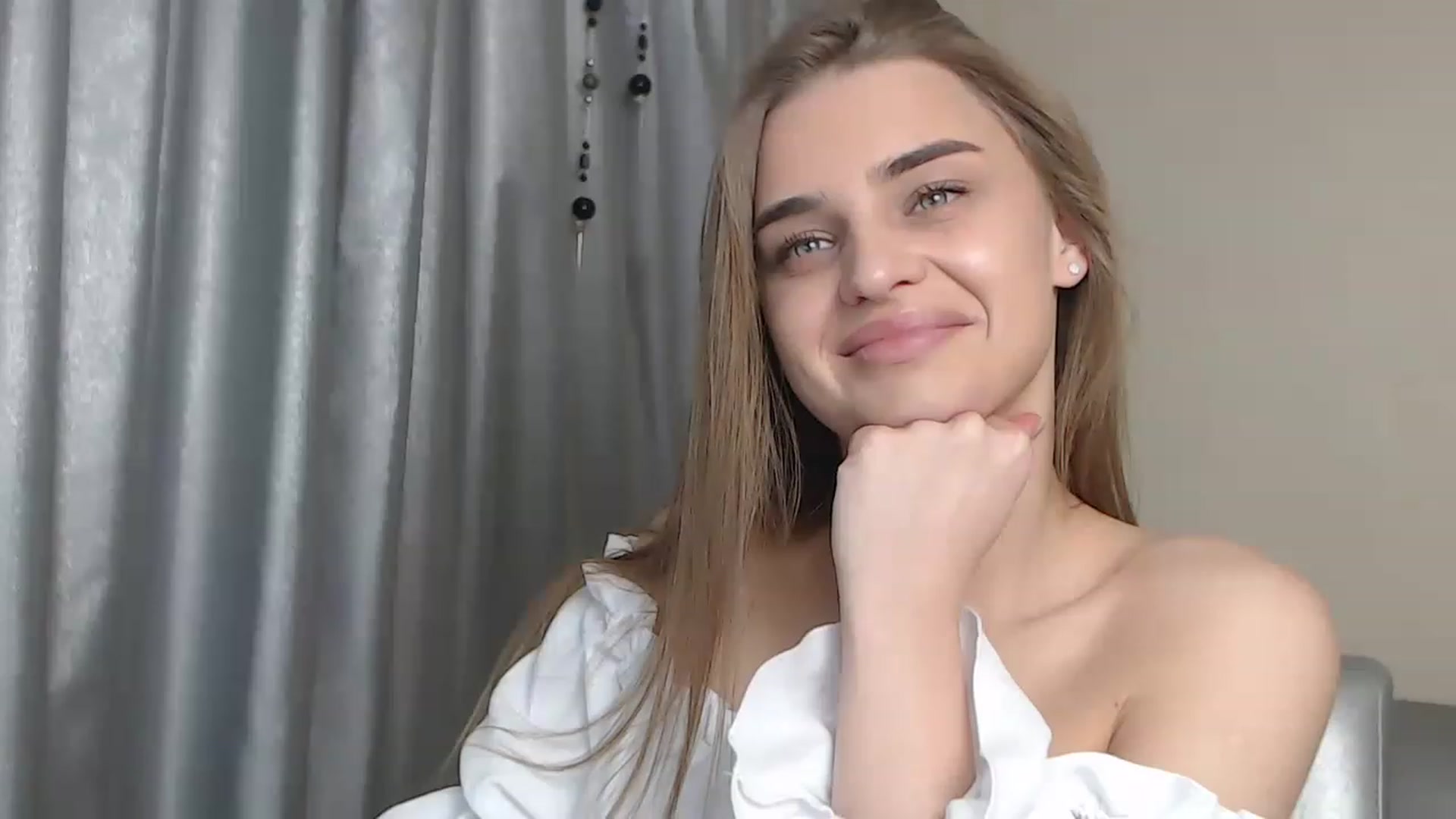 Gallery image thumbnail from AnnaAllison's myfreecams stream on, 04/03/2023, 20:02 image 1 of 20