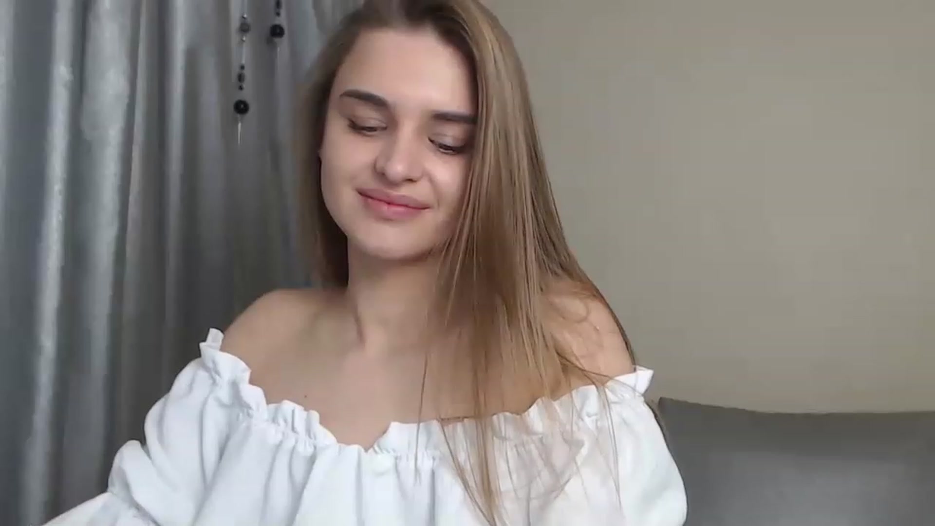 Gallery image thumbnail from AnnaAllison's myfreecams stream on, 04/03/2023, 20:20 image 15 of 20