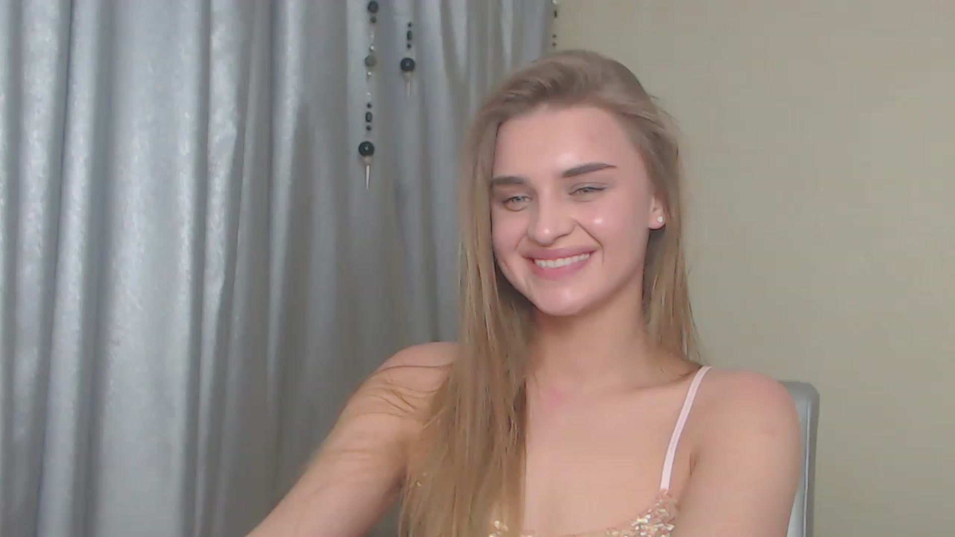 Gallery image thumbnail from AnnaAllison's myfreecams stream on, 04/25/2023, 19:36 image 1 of 20