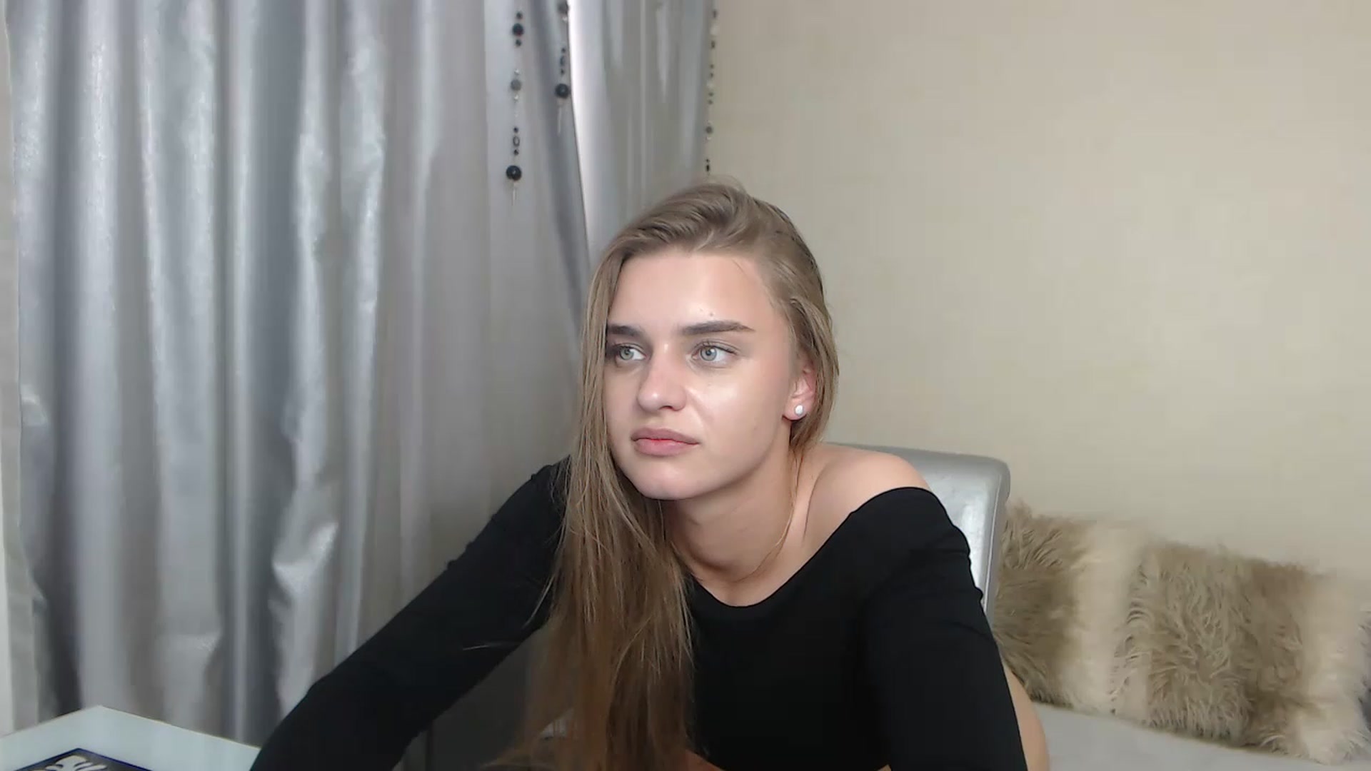 Gallery image thumbnail from AnnaAllison's myfreecams stream on, 06/26/2023, 12:14 image 19 of 20