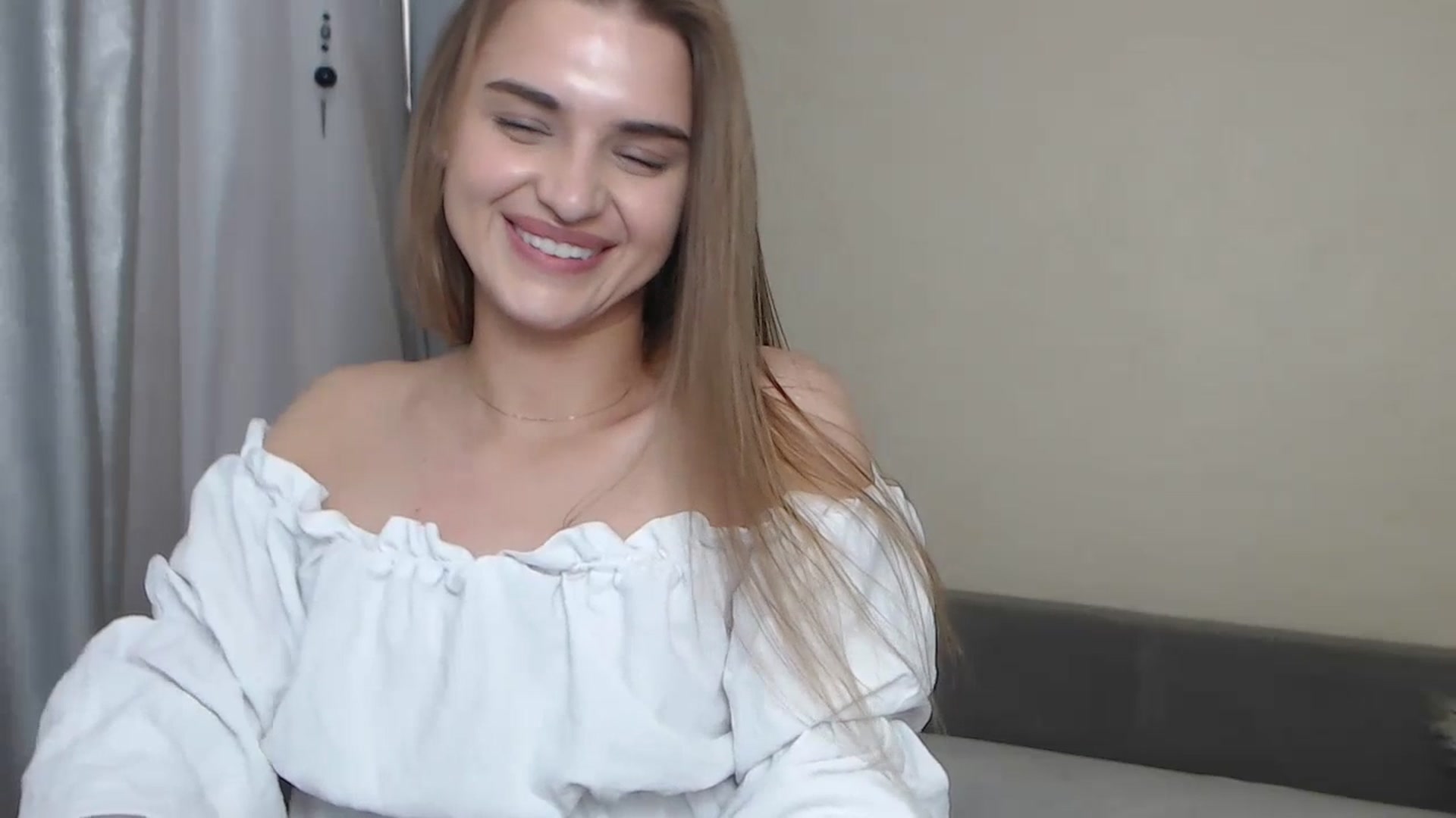 Gallery image thumbnail from AnnaAllison's myfreecams stream on, 06/29/2023, 11:10 image 12 of 20